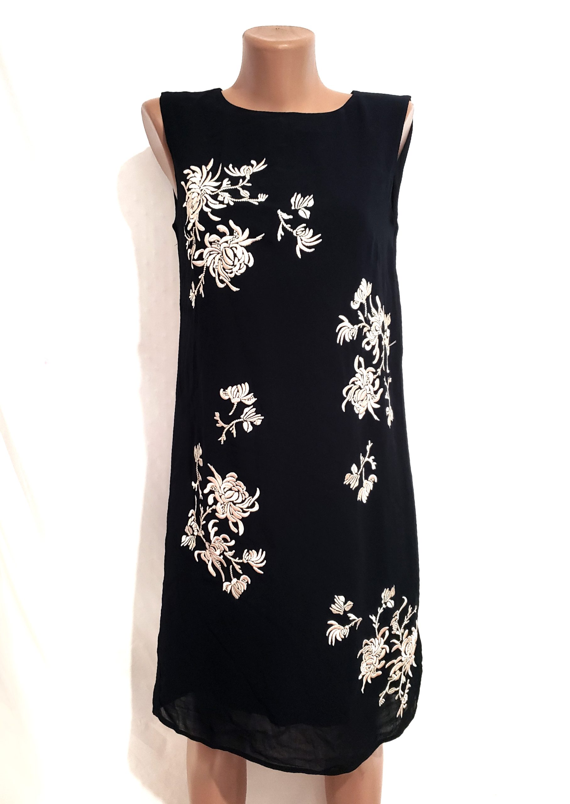 Чорна сукня з вишивкою віскоза - елегантна жіноча сукня з квітковим принтом 1 Чорна сукня з вишивкою віскоза - елегантна жіноча сукня з квітковим принтом
