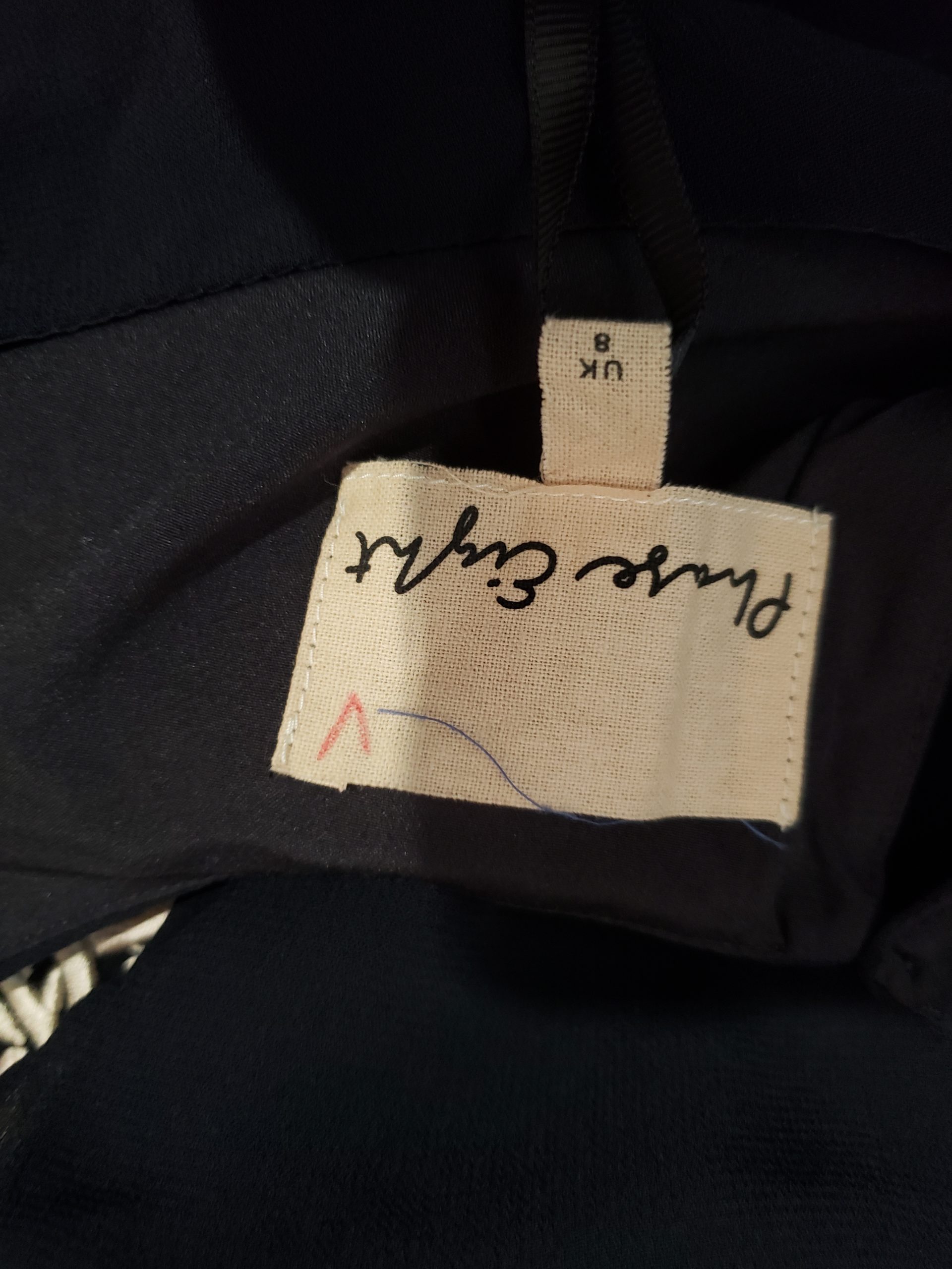 Чорна сукня з вишивкою віскоза - елегантна жіноча сукня з квітковим принтом 9 Чорна сукня з вишивкою віскоза - елегантна жіноча сукня з квітковим принтом - Зображення 9