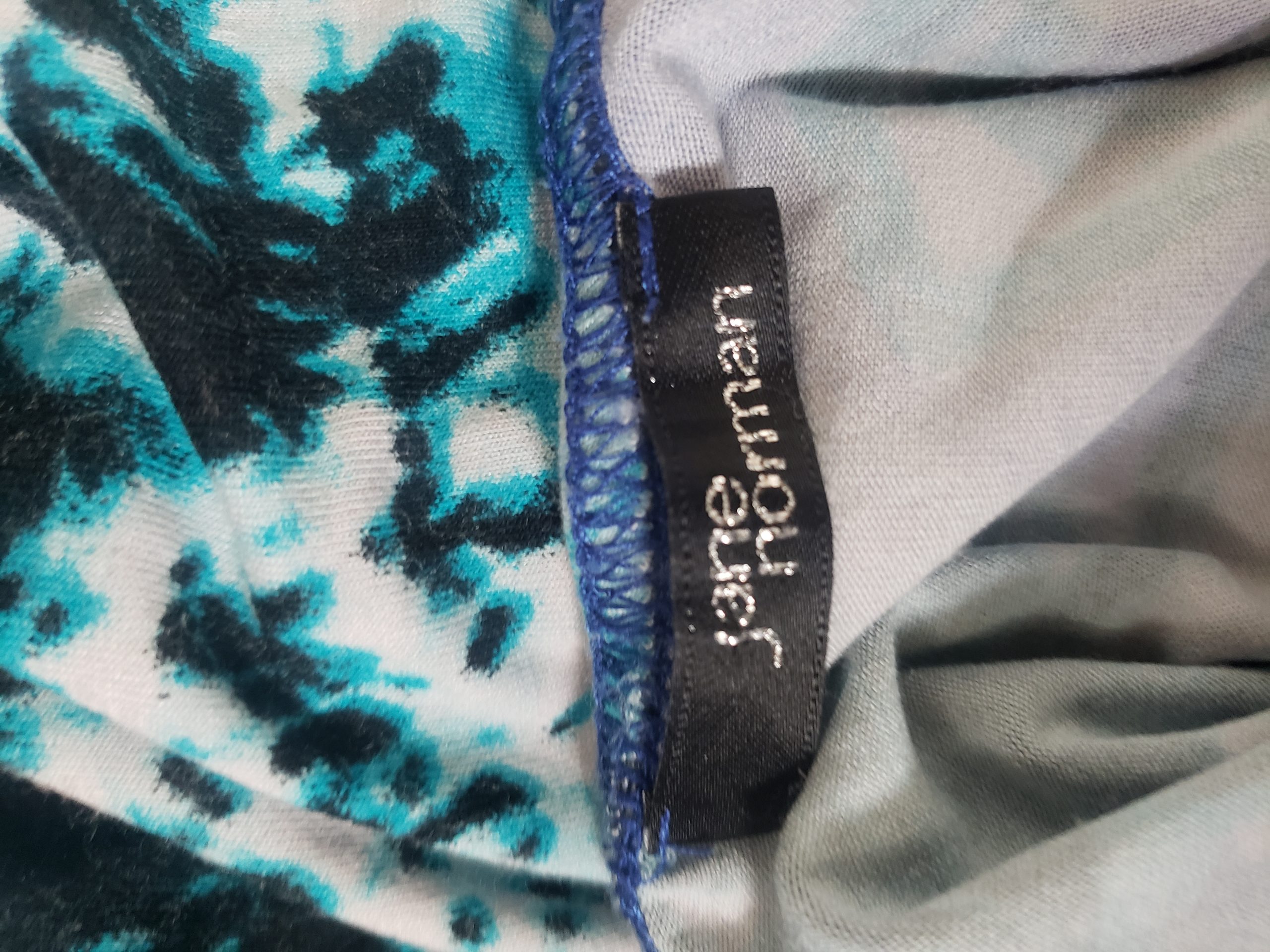 Стильна синя сукня з абстрактним принтом та відкритою спиною - елегантний вибір для модної жінки 5 Стильна синя сукня з абстрактним принтом та відкритою спиною - елегантний вибір для модної жінки - Зображення 5