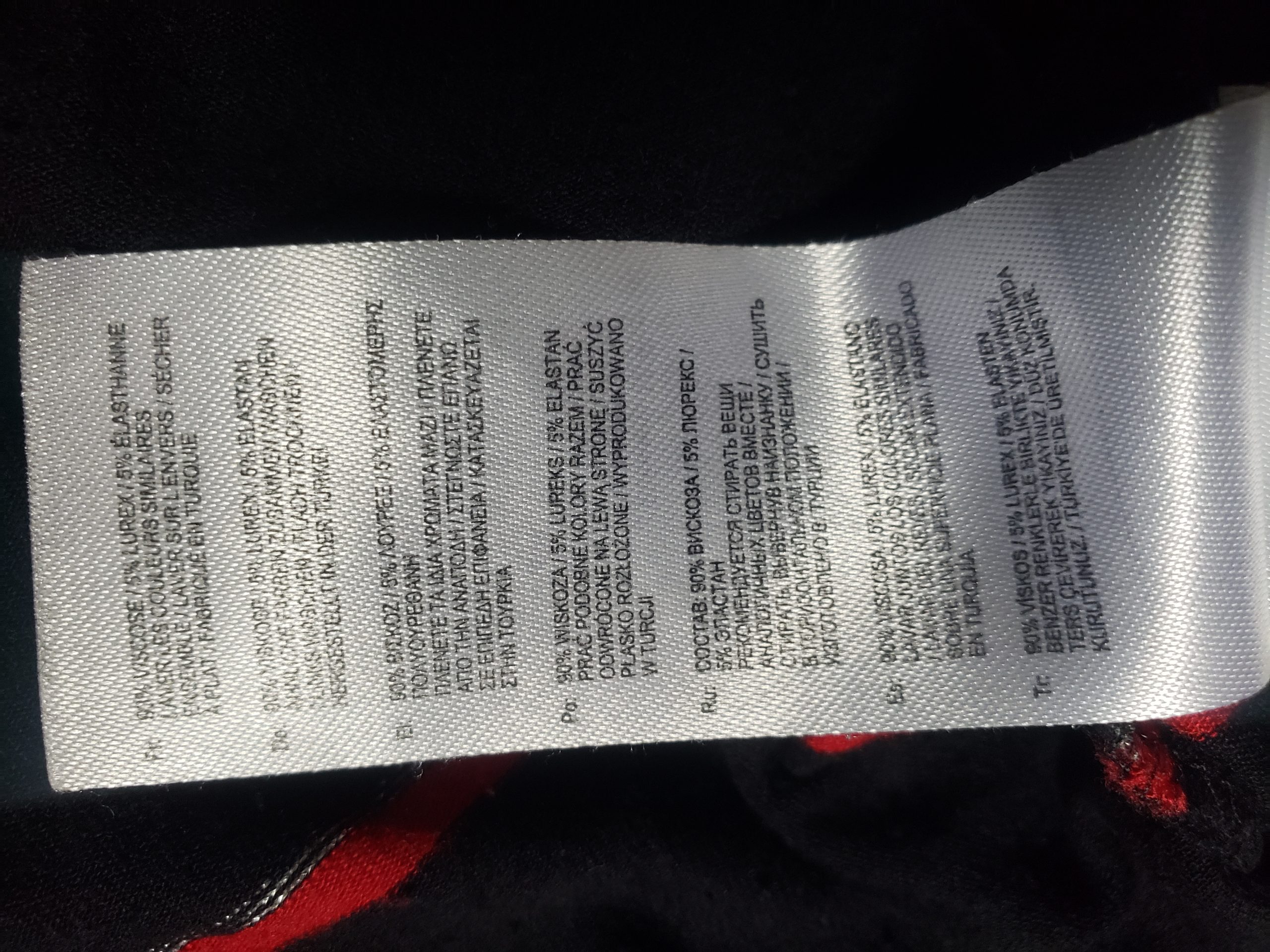 Елегантна чорна сукня в смужку з довгими рукавами - ідеальна для офісу та повсякденного носіння 8 Елегантна чорна сукня в смужку з довгими рукавами - ідеальна для офісу та повсякденного носіння - Зображення 8