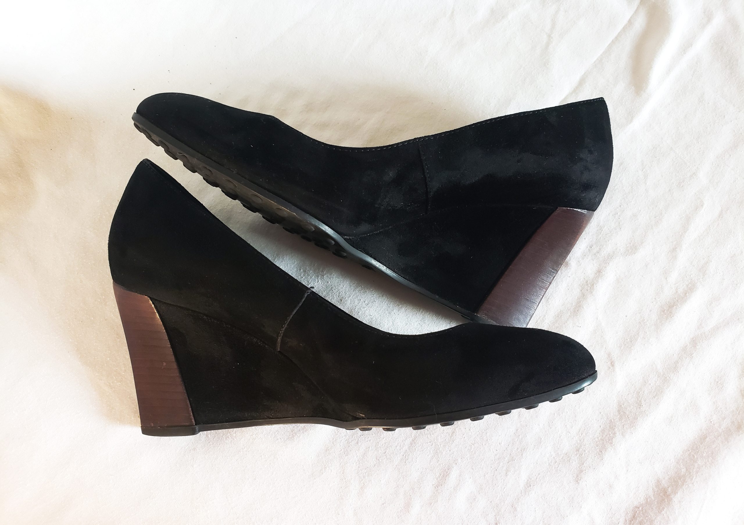 Стильні чорні замшеві туфлі TOD'S - елегантна класика для модних жінок 36 розмір 8 Стильні чорні замшеві туфлі TOD'S - елегантна класика для модних жінок 36 розмір - Зображення 8