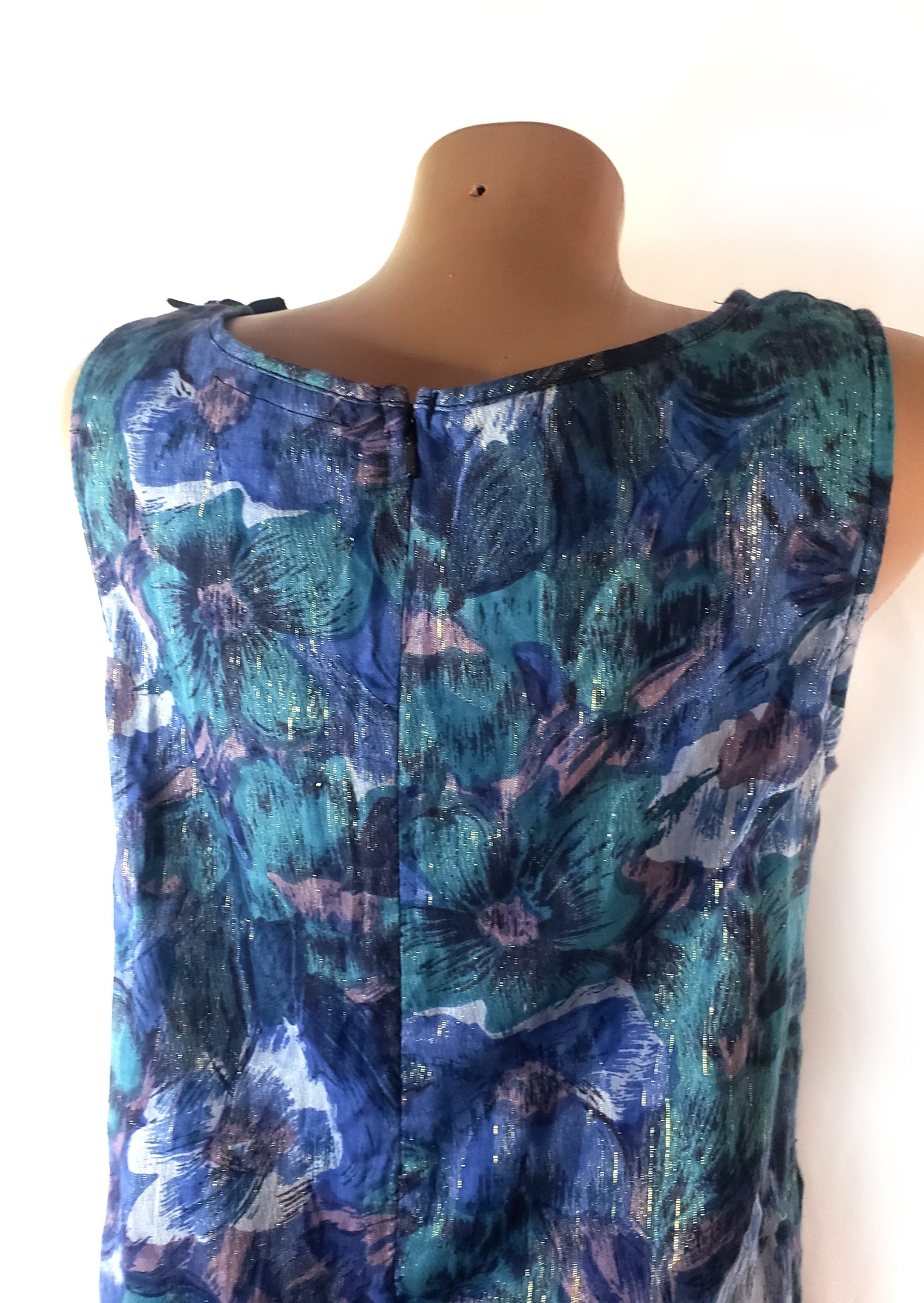 Жіноча синя сукня з квітковим принтом - котонова сукня без рукавів в ідеальному стані 4 Жіноча синя сукня з квітковим принтом - котонова сукня без рукавів в ідеальному стані - Зображення 4