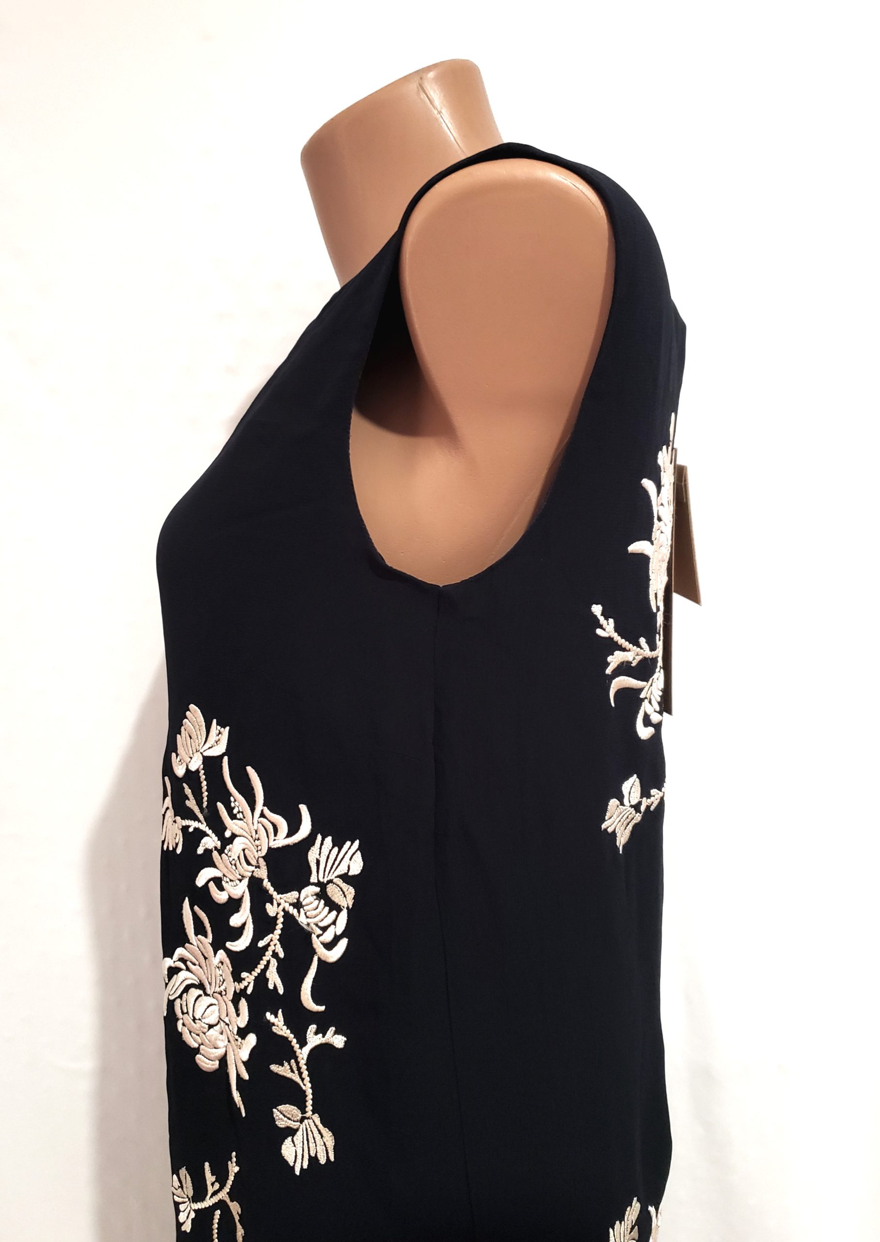 Чорна сукня з вишивкою віскоза - елегантна жіноча сукня з квітковим принтом 5 Чорна сукня з вишивкою віскоза - елегантна жіноча сукня з квітковим принтом - Зображення 5