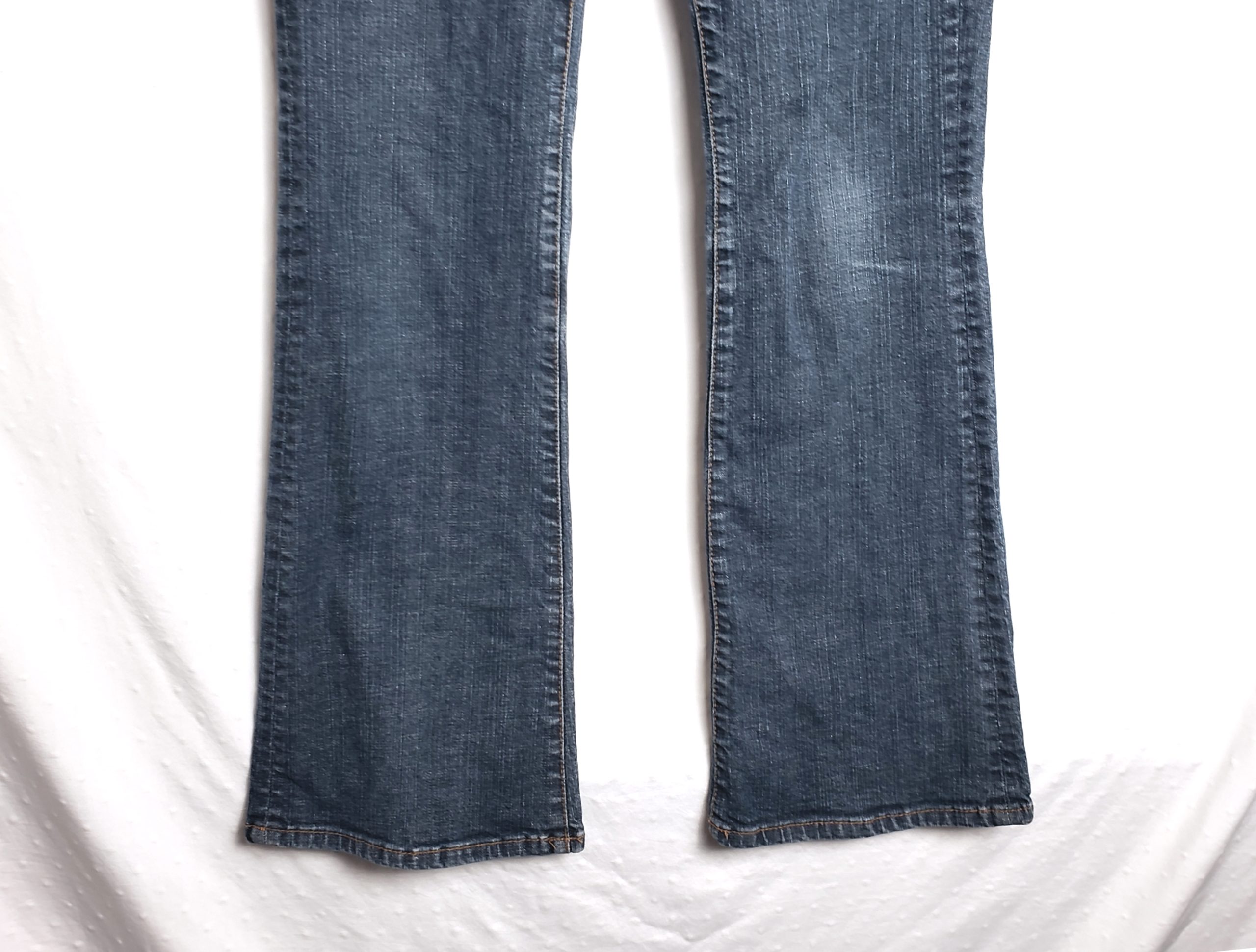 Синії джинси з вишивкою NEXT - стильний денім для повсякденного носіння та особливих подій 8 Синії джинси з вишивкою NEXT - стильний денім для повсякденного носіння та особливих подій - Зображення 8