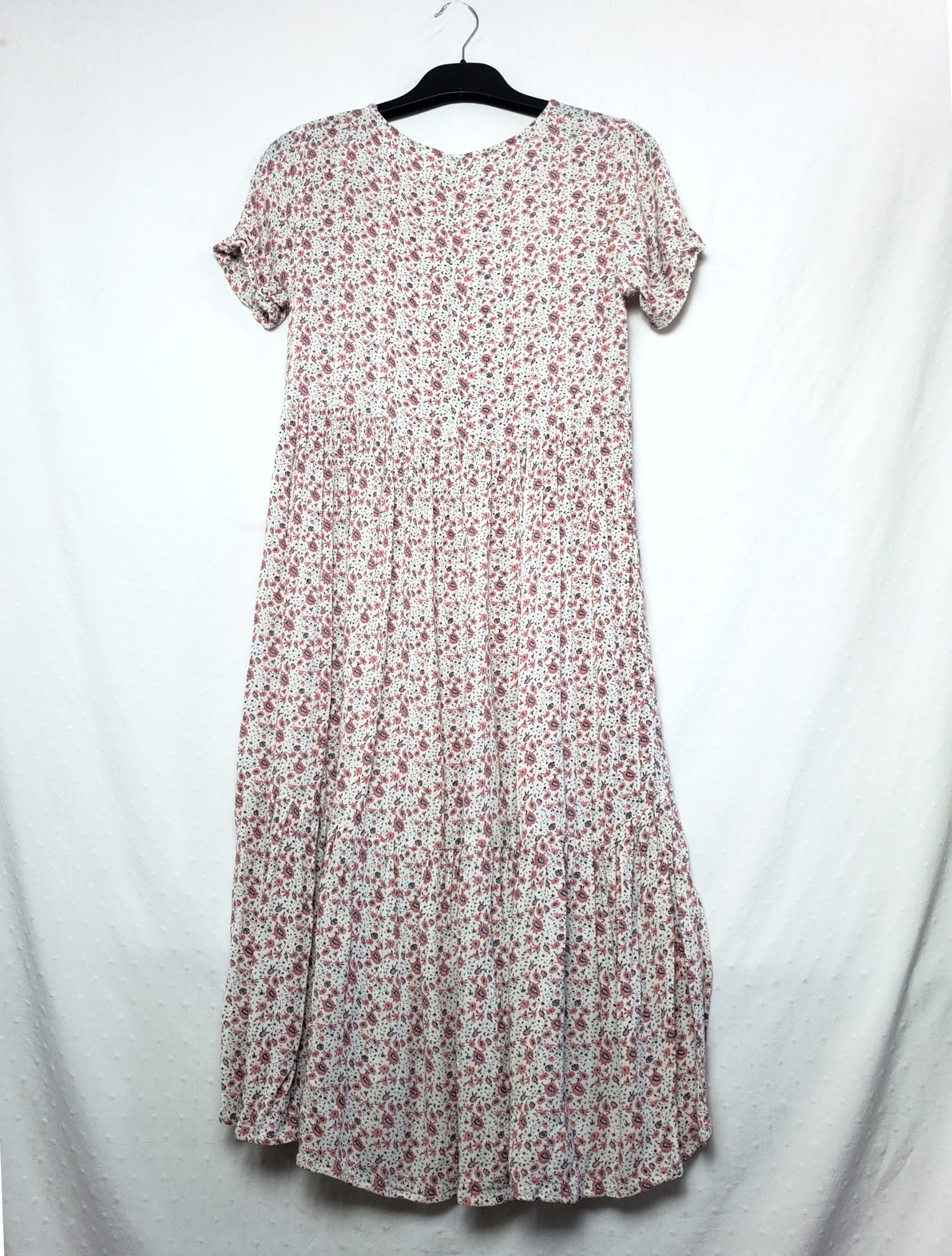 Стильна Віскозна Сукня з Квітковим Принтом - Елегантний Модний Образ 4 Стильна Віскозна Сукня з Квітковим Принтом - Елегантний Модний Образ - Зображення 4