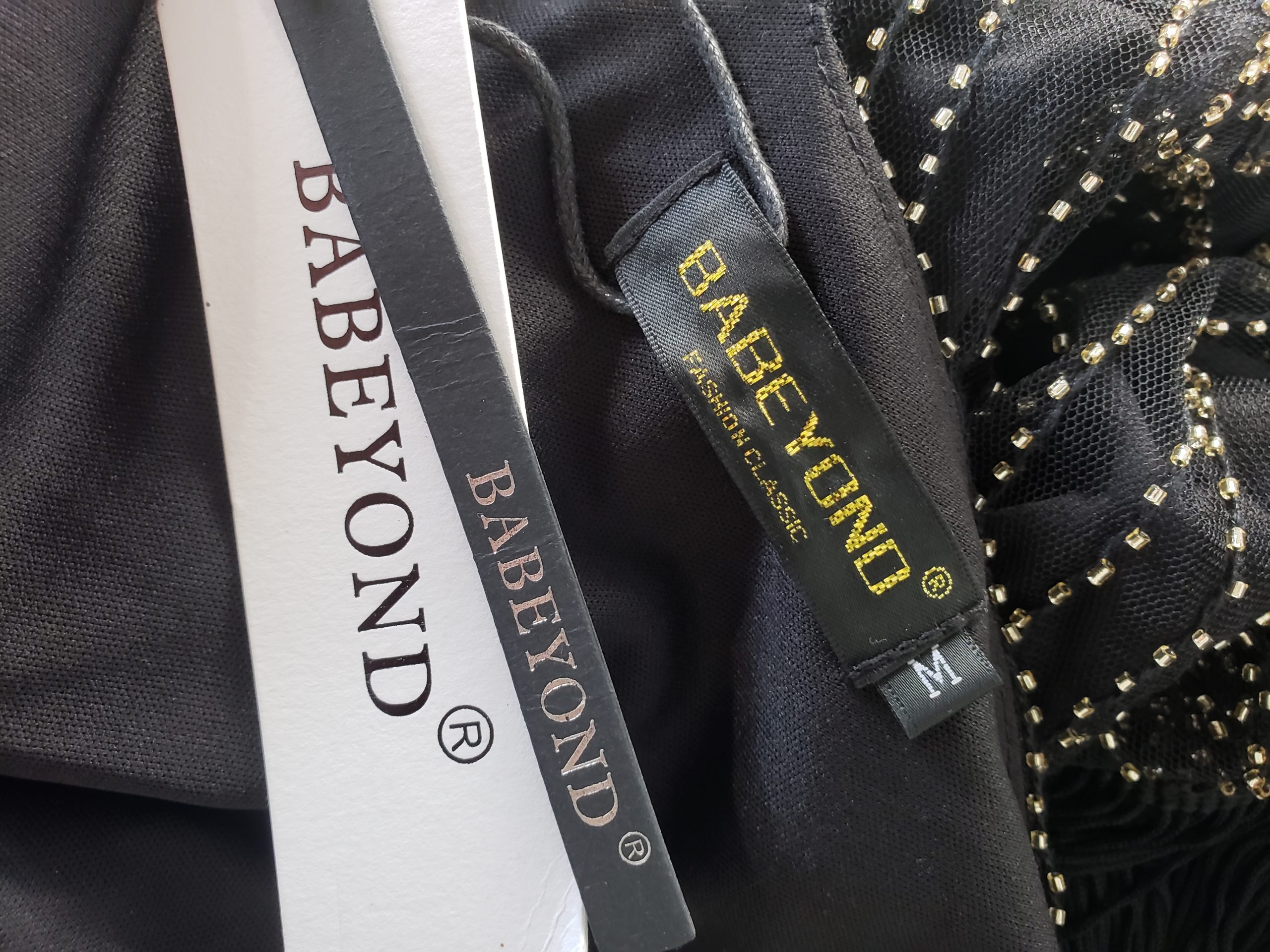 Стильна чорна сукня з вишивкою та бахромою - елегантний винтажний образ у стилі Гетсбі 9 Стильна чорна сукня з вишивкою та бахромою - елегантний винтажний образ у стилі Гетсбі - Зображення 9