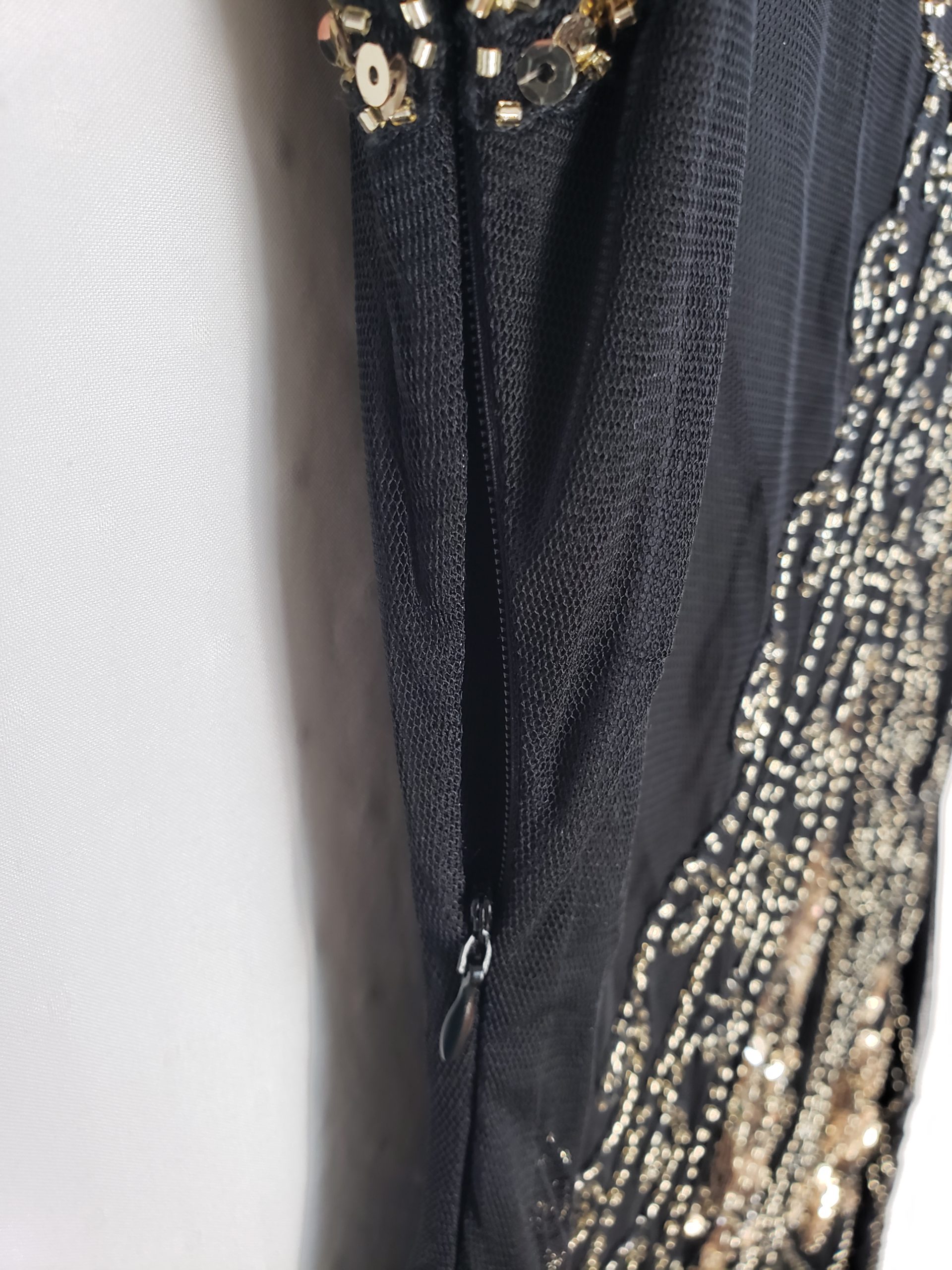 Стильна чорна сукня з вишивкою та бахромою - елегантний винтажний образ у стилі Гетсбі 8 Стильна чорна сукня з вишивкою та бахромою - елегантний винтажний образ у стилі Гетсбі - Зображення 8