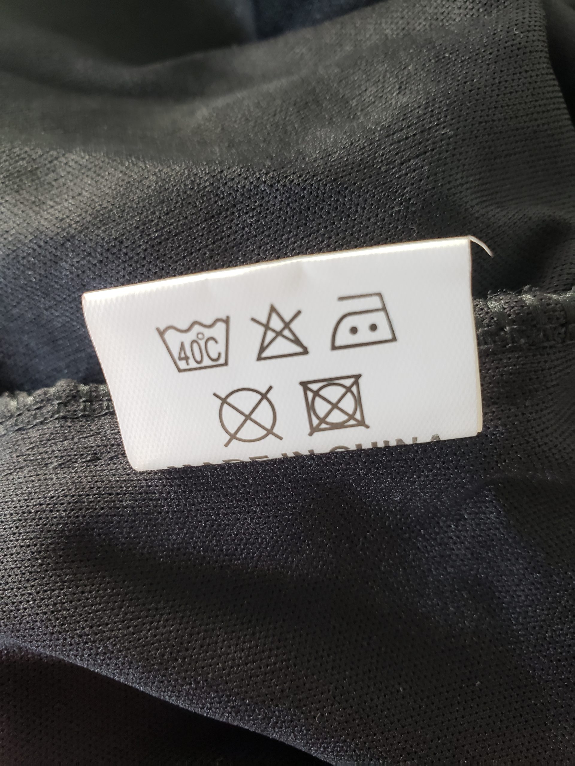 Стильна чорна сукня з вишивкою та бахромою - елегантний винтажний образ у стилі Гетсбі 7 Стильна чорна сукня з вишивкою та бахромою - елегантний винтажний образ у стилі Гетсбі - Зображення 7