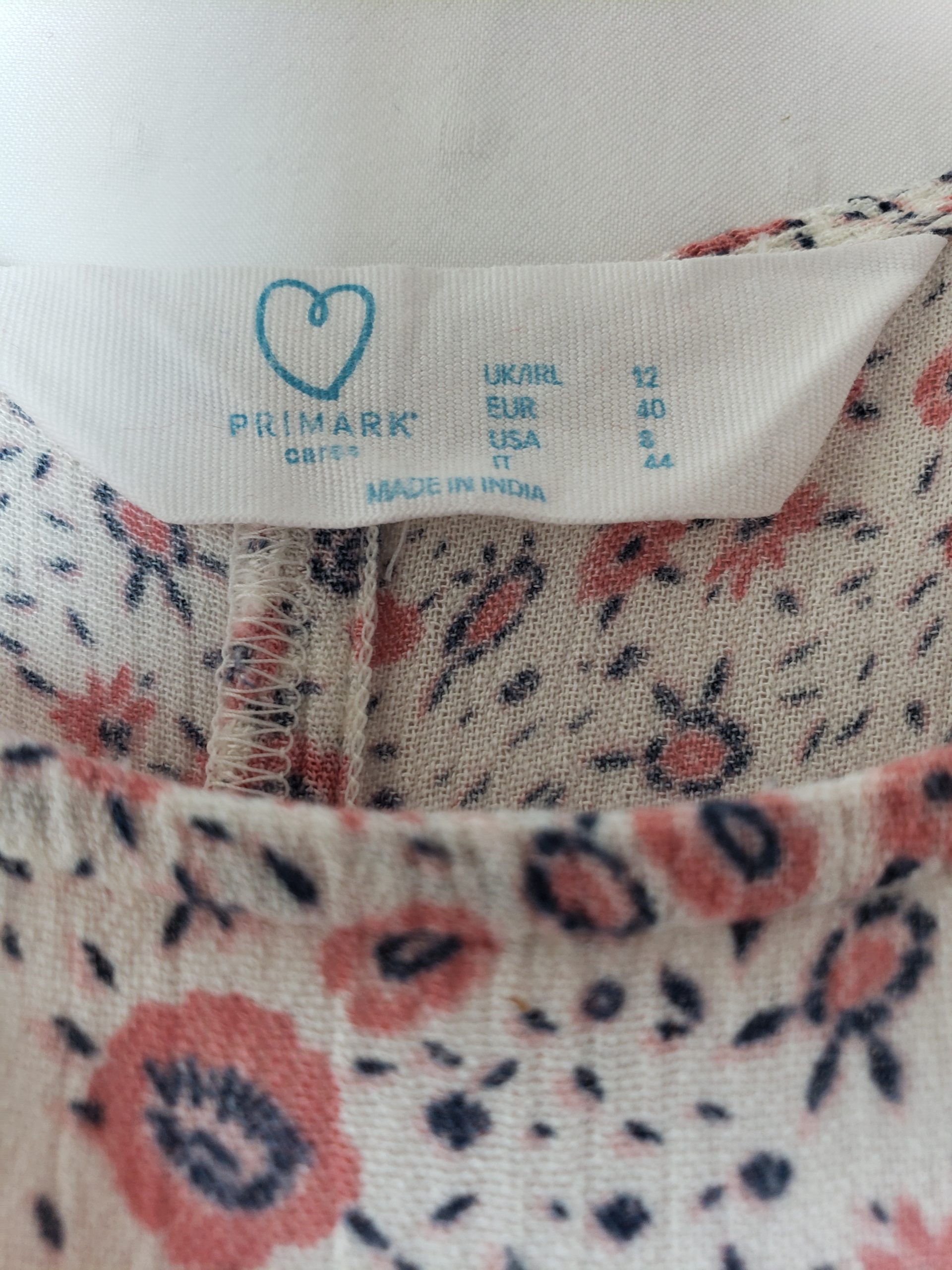 Стильна Віскозна Сукня з Квітковим Принтом - Елегантний Модний Образ 8 Стильна Віскозна Сукня з Квітковим Принтом - Елегантний Модний Образ - Зображення 8