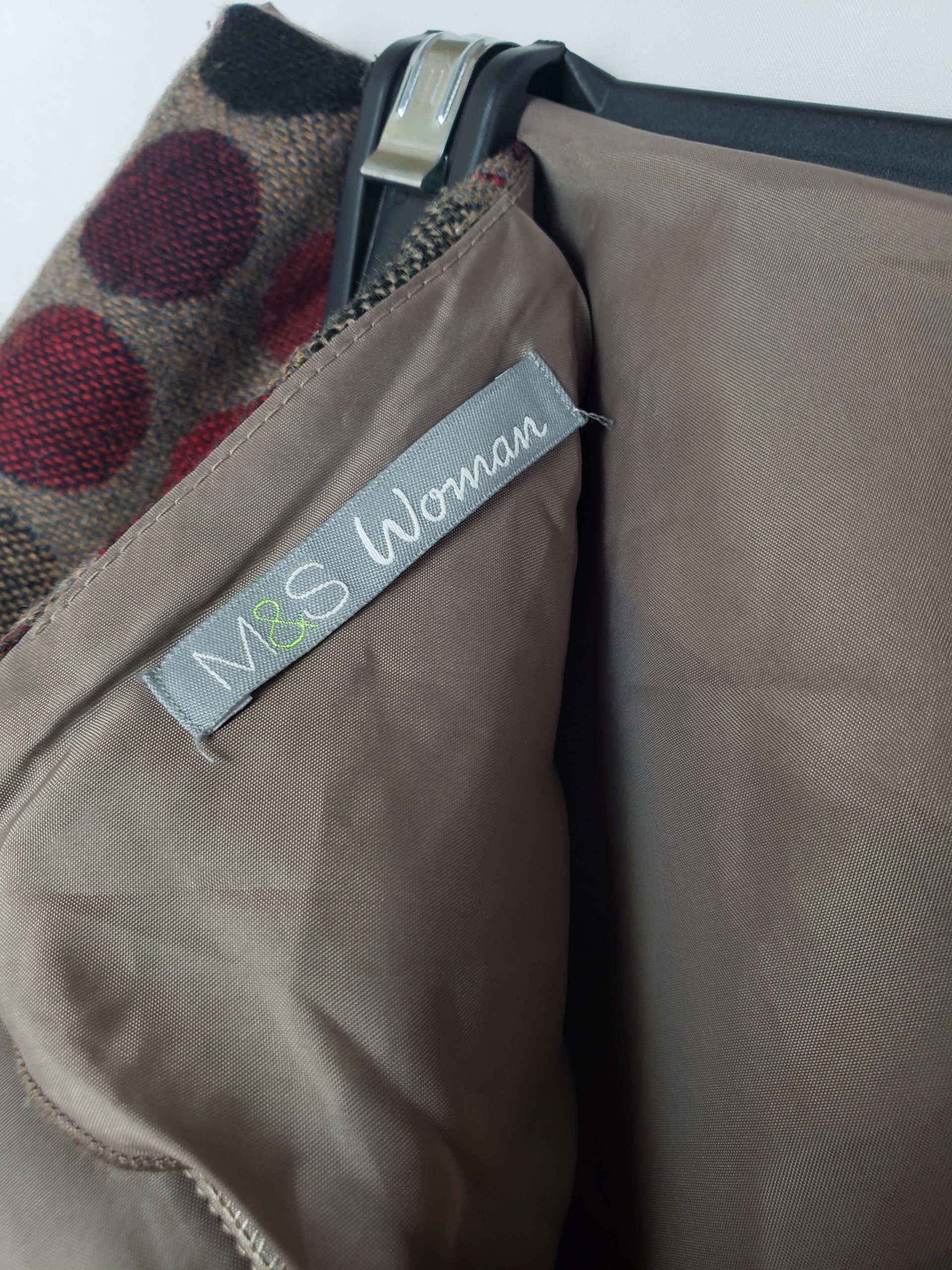 Стильна шерстяна спідниця з принтом - ідеальна для осінньо-зимового гардеробу 8 Стильна шерстяна спідниця з принтом - ідеальна для осінньо-зимового гардеробу - Зображення 8