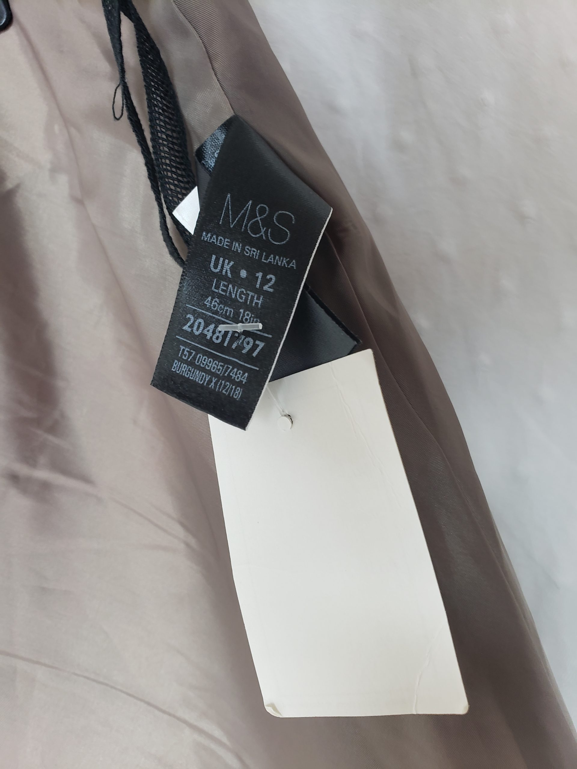 Стильна шерстяна спідниця з принтом - ідеальна для осінньо-зимового гардеробу 7 Стильна шерстяна спідниця з принтом - ідеальна для осінньо-зимового гардеробу - Зображення 7