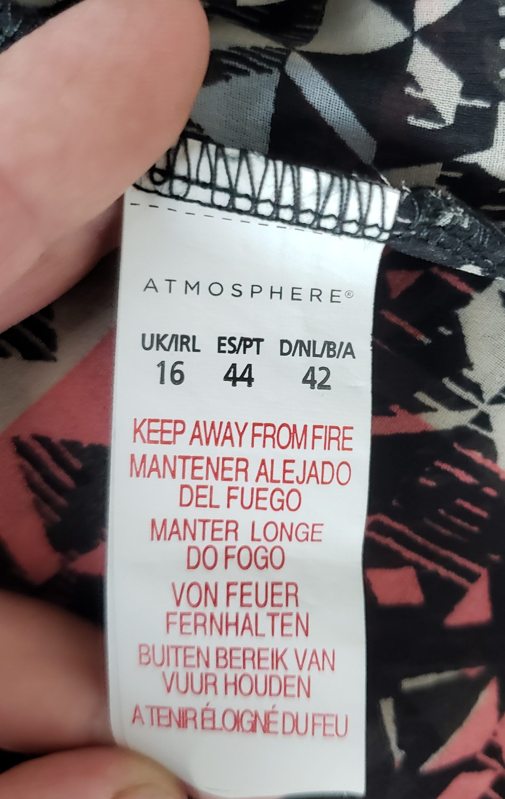 Жіноча блузка Atmosphere з геометричним принтом - вживаний одяг у ідеальному стані 7 Жіноча блузка Atmosphere з геометричним принтом - вживаний одяг у ідеальному стані - Зображення 7