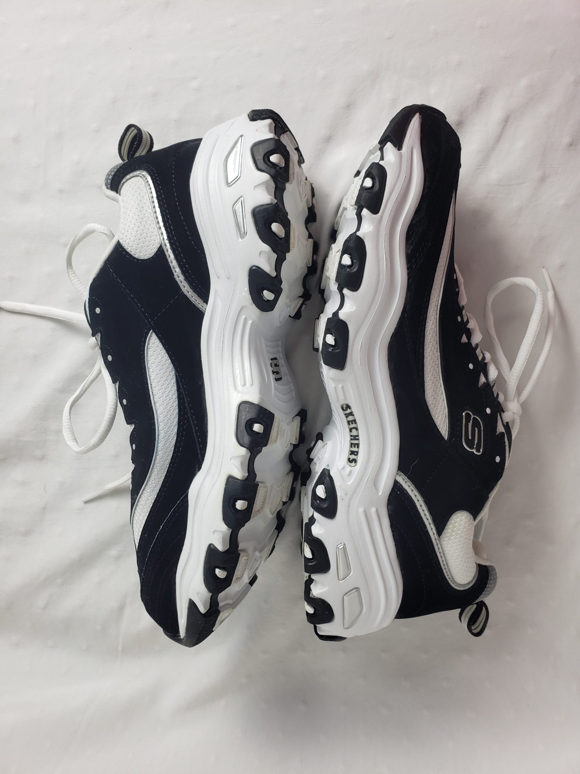 Чорно-білі Кросівки Skechers 42 Розмір - Всесезонне Взуття для Активного Життя 8 Чорно-білі Кросівки Skechers 42 Розмір - Всесезонне Взуття для Активного Життя - Зображення 8