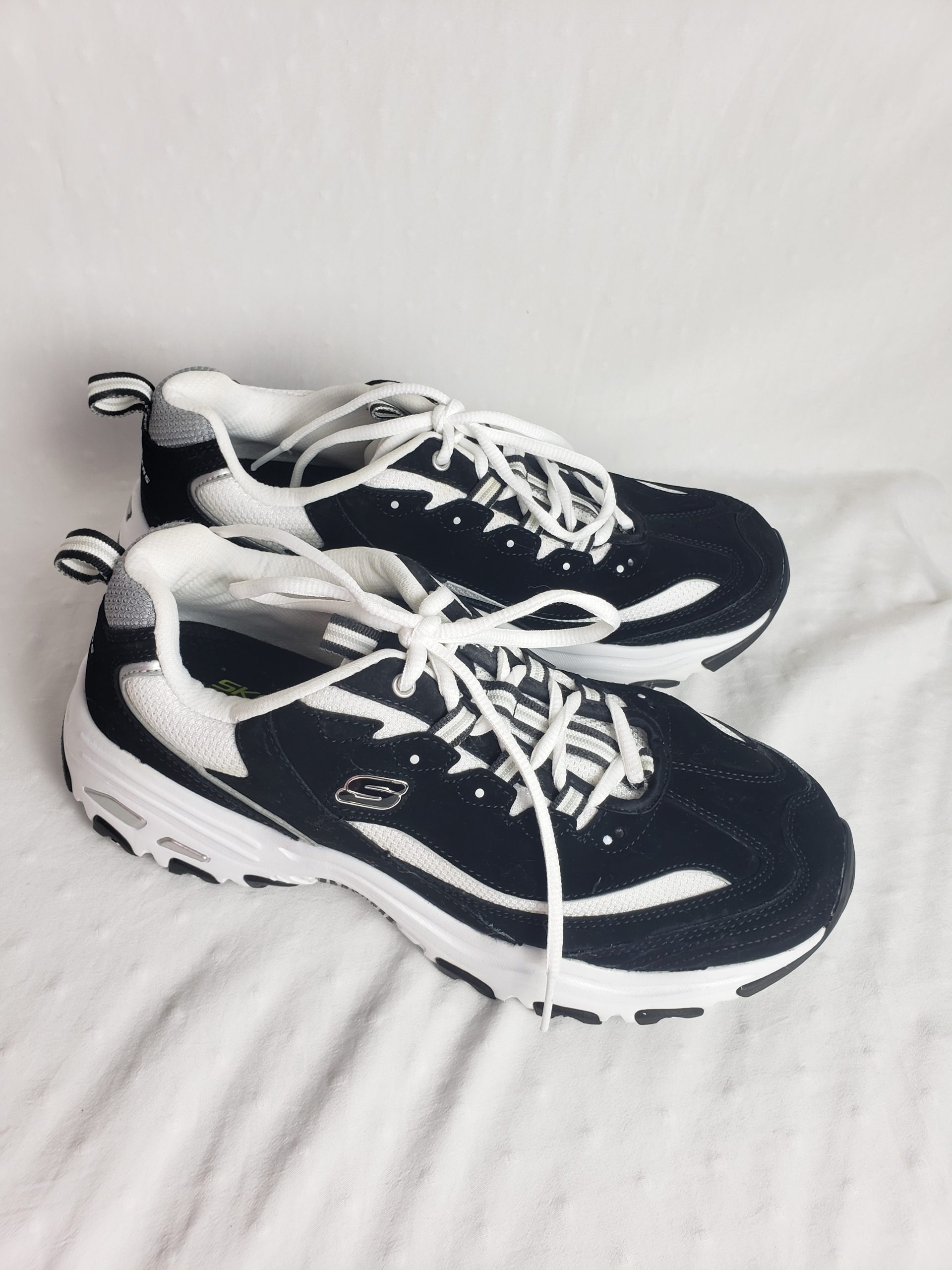 Чорно-білі Кросівки Skechers 42 Розмір - Всесезонне Взуття для Активного Життя 9 Чорно-білі Кросівки Skechers 42 Розмір - Всесезонне Взуття для Активного Життя - Зображення 9