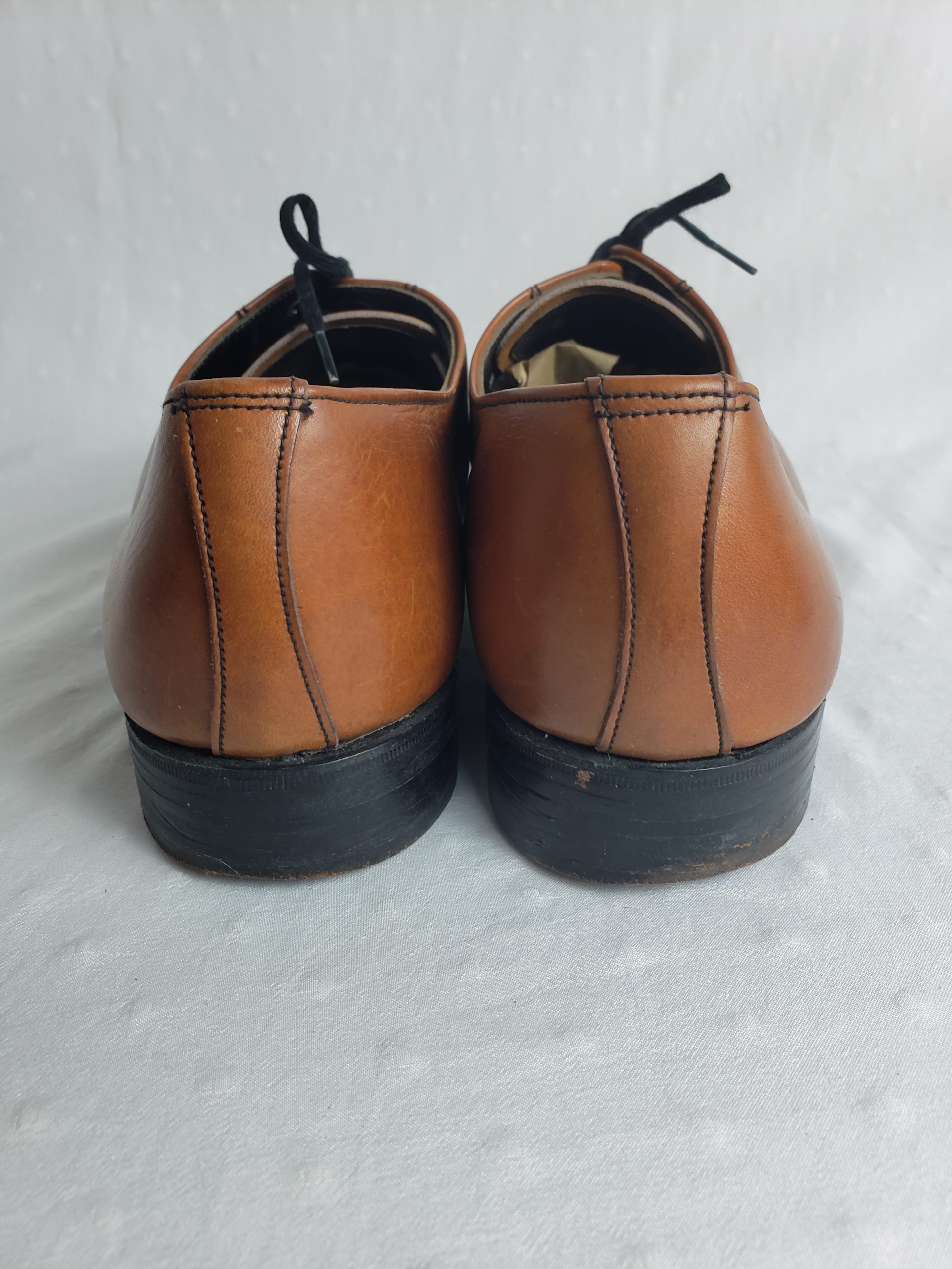 Коричневі шкіряні туфлі 42 розмір - ідеальне осіннє взуття для офісу та повсякдення 4 Коричневі шкіряні туфлі 42 розмір - ідеальне осіннє взуття для офісу та повсякдення - Зображення 4