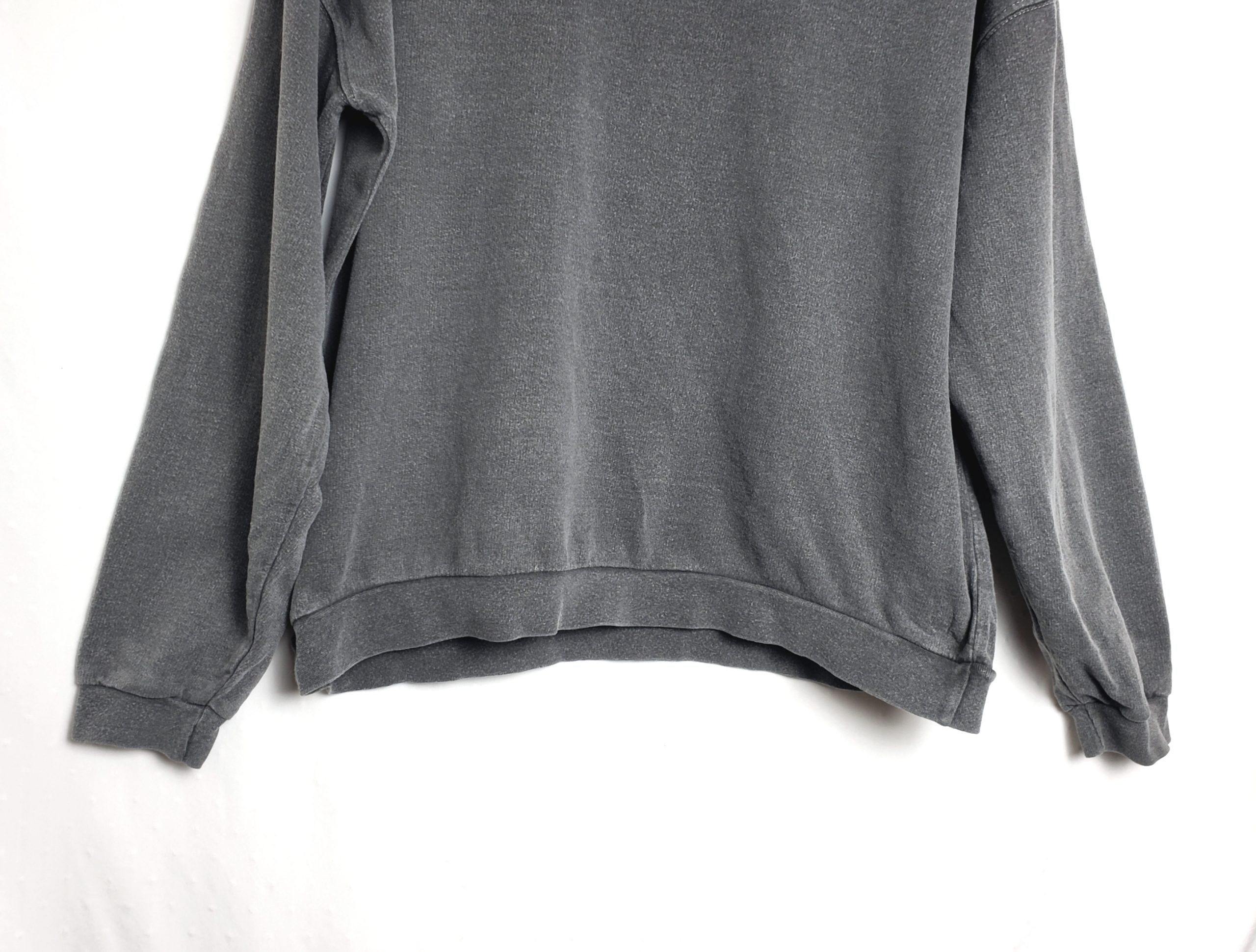 Стильний сірий світшот PrettyLittleThing - елегантний модний одяг у ідеальному стані 7 Стильний сірий світшот PrettyLittleThing - елегантний модний одяг у ідеальному стані - Зображення 7