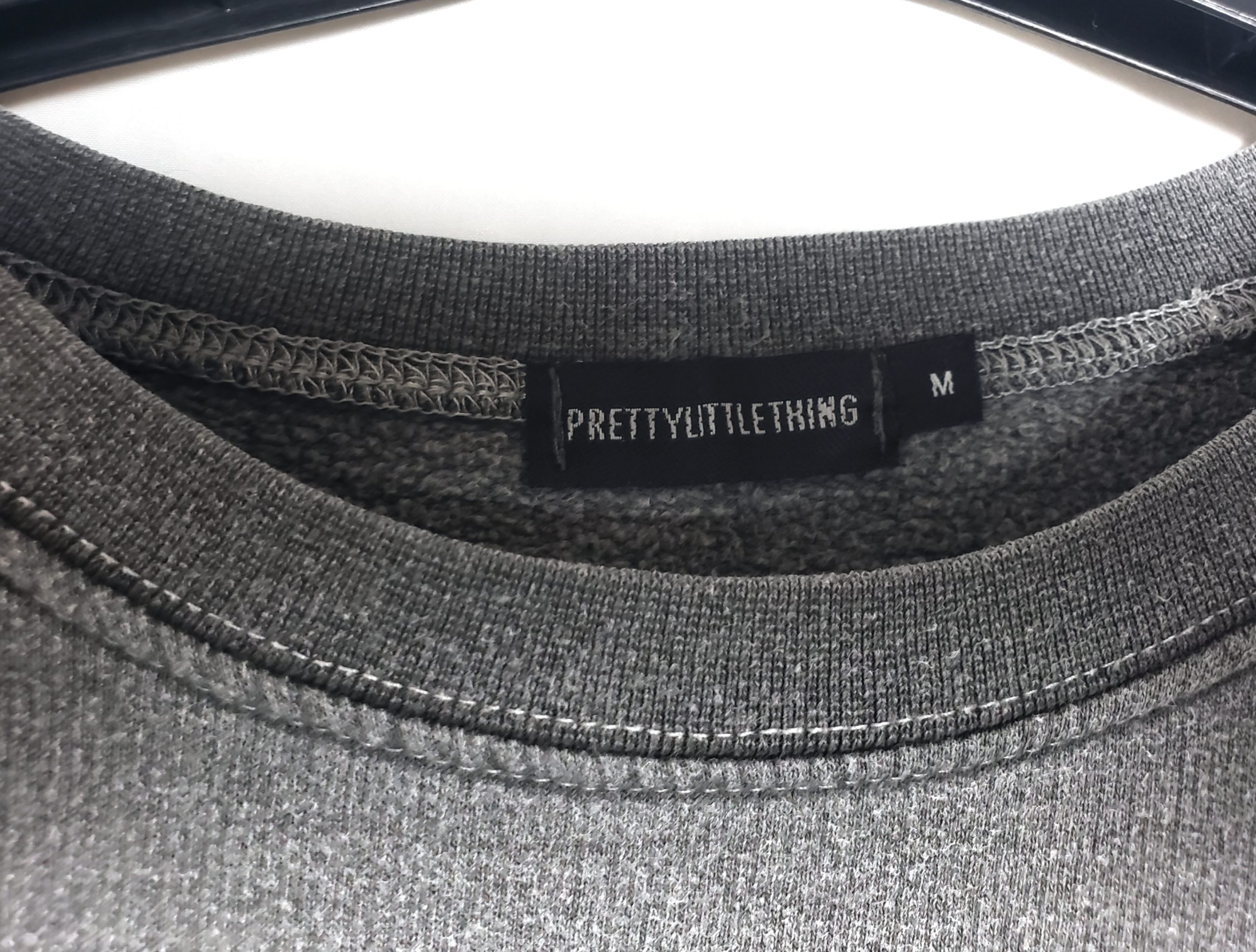 Стильний сірий світшот PrettyLittleThing - елегантний модний одяг у ідеальному стані 5 Стильний сірий світшот PrettyLittleThing - елегантний модний одяг у ідеальному стані - Зображення 5