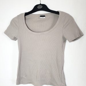 Жіноча бавовняна футболка Beloved Woman - класична футболка з коротким рукавом в ідеальному стані