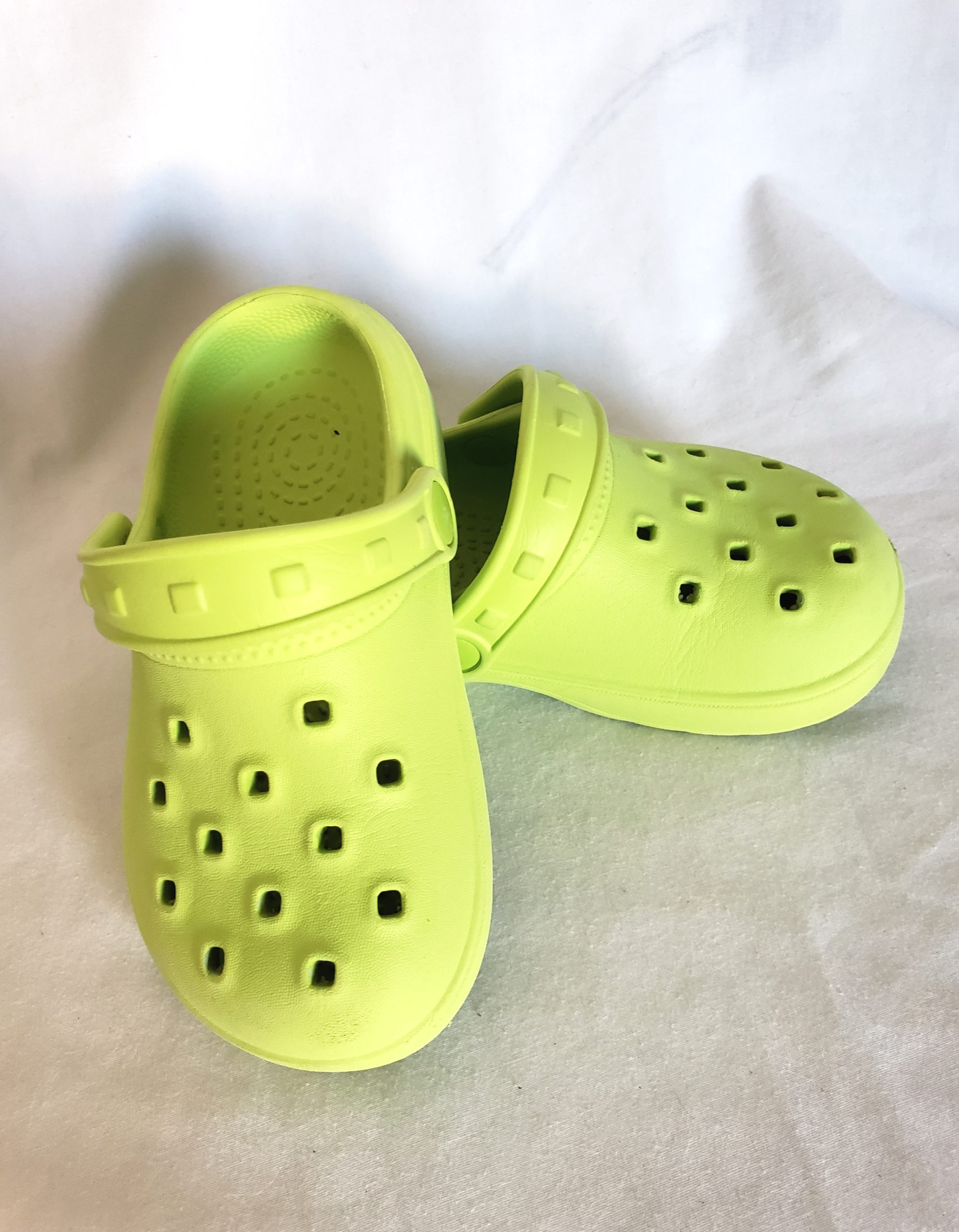 Стильні зелені дитячі сабо - модне літнє взуття розмір 24, елегантний дизайн 8 Стильні зелені дитячі сабо - модне літнє взуття розмір 24, елегантний дизайн - Зображення 8