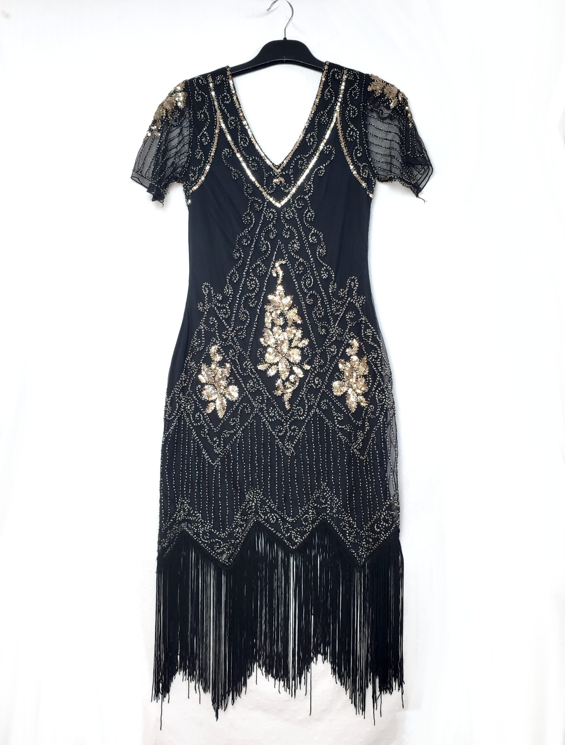 Стильна чорна сукня з вишивкою та бахромою - елегантний винтажний образ у стилі Гетсбі 1 Стильна чорна сукня з вишивкою та бахромою - елегантний винтажний образ у стилі Гетсбі