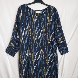 Синя сукня XL з рослинним принтом - вживаний одяг з поліестеру в ідеальному стані