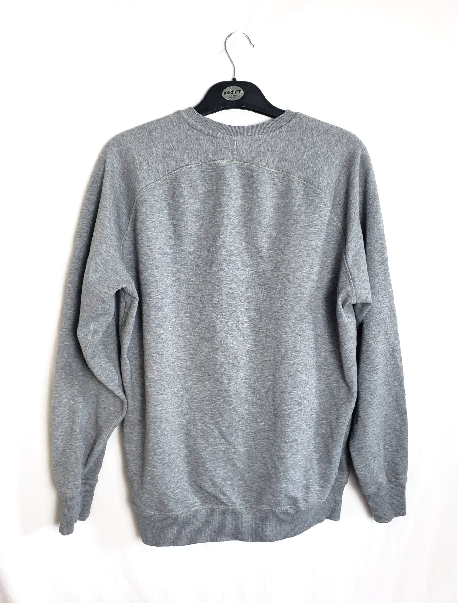 Сірий бавовняний світшот Gymshark з вишивкою - ідеальний для щоденного носіння та спорту 4 Сірий бавовняний світшот Gymshark з вишивкою - ідеальний для щоденного носіння та спорту - Зображення 4