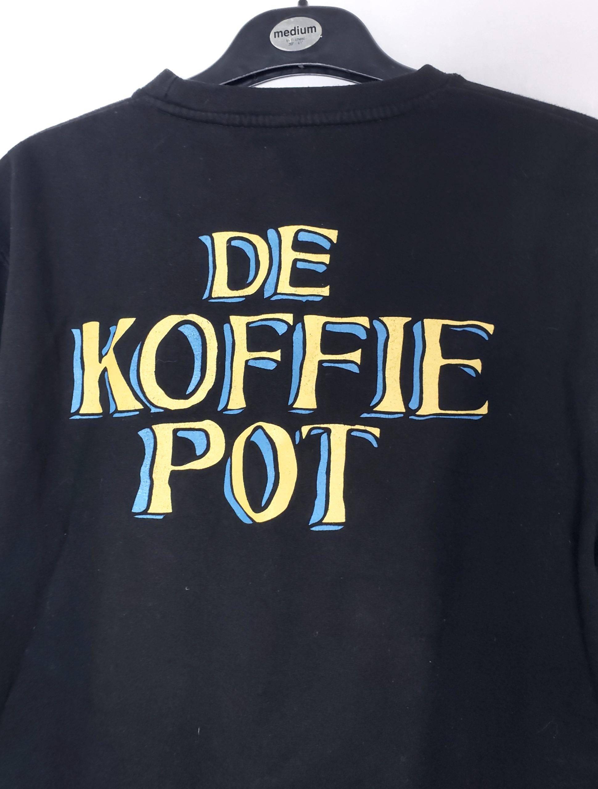 Стильний чорний світшот з принтом DE KOFFIE POT - модний vintage одяг 6 Стильний чорний світшот з принтом DE KOFFIE POT - модний vintage одяг - Зображення 6