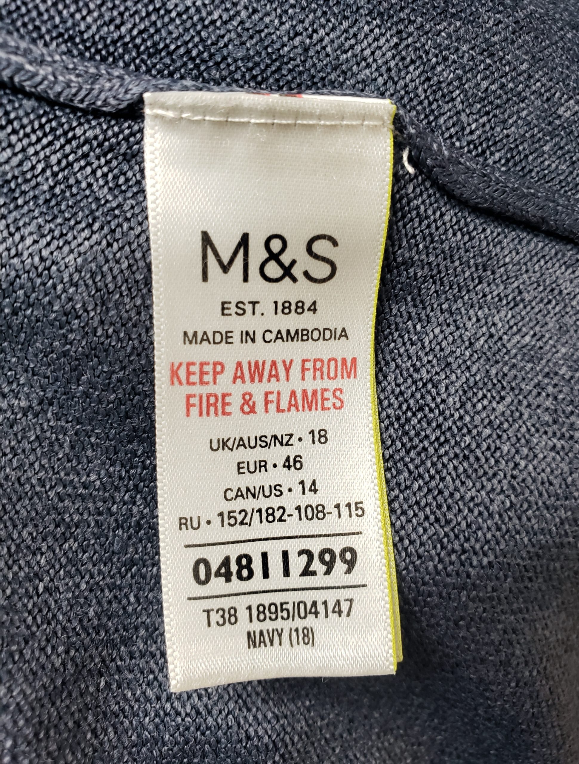 Стильний синій светр M&S - елегантний акриловий джемпер у ідеальному стані 7 Стильний синій светр M&S - елегантний акриловий джемпер у ідеальному стані - Зображення 7