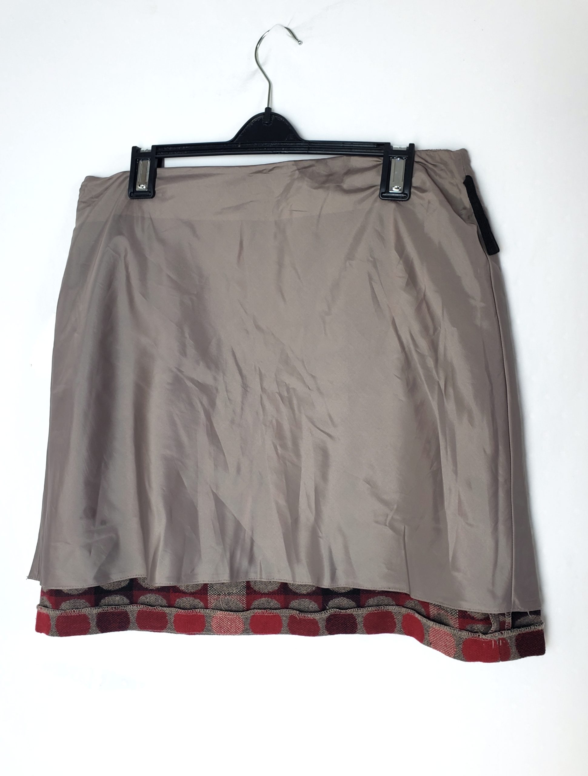 Стильна шерстяна спідниця з принтом - ідеальна для осінньо-зимового гардеробу 4 Стильна шерстяна спідниця з принтом - ідеальна для осінньо-зимового гардеробу - Зображення 4