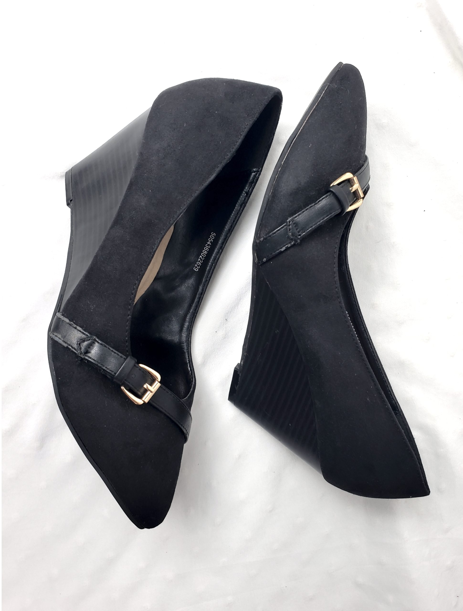 Чорні літні туфлі на каблуку 9см розмір 38 - стильне вживане взуття для офісу та вечірок 3 Чорні літні туфлі на каблуку 9см розмір 38 - стильне вживане взуття для офісу та вечірок - Зображення 3