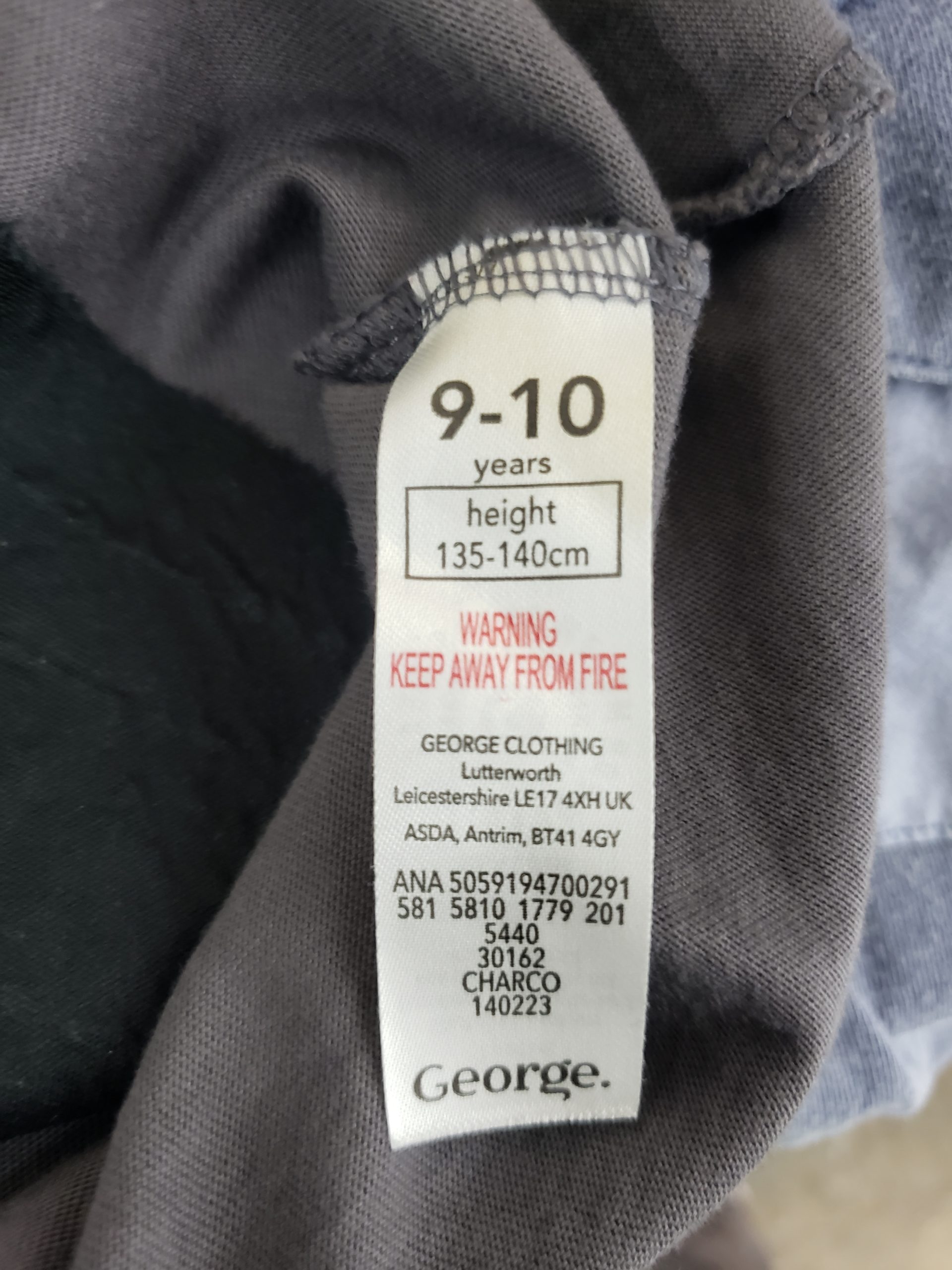 Дитяча футболка George з райдужними пайєтками 9-10 років - стильний повсякденний одяг для школи та дозвілля 4 Дитяча футболка George з райдужними пайєтками 9-10 років - стильний повсякденний одяг для школи та дозвілля - Зображення 4