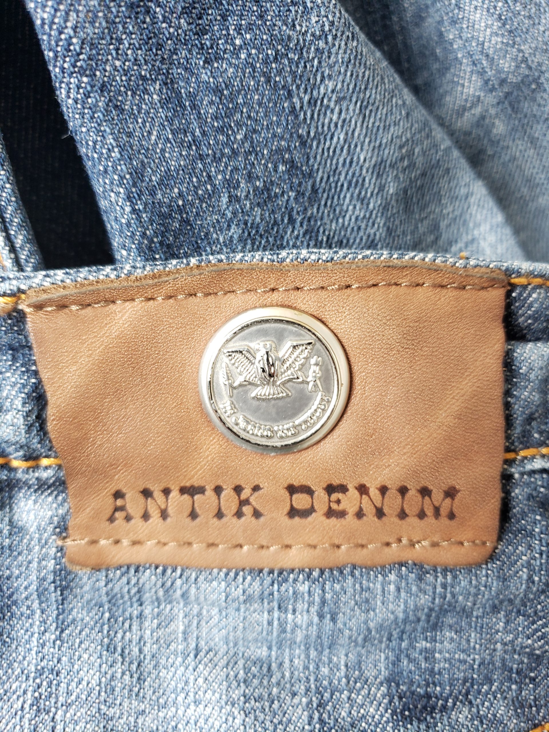 Джинси Antik Denim з вишивкою синього кольору - винтажний стиль для повсякденного носіння 4 Джинси Antik Denim з вишивкою синього кольору - винтажний стиль для повсякденного носіння - Зображення 4