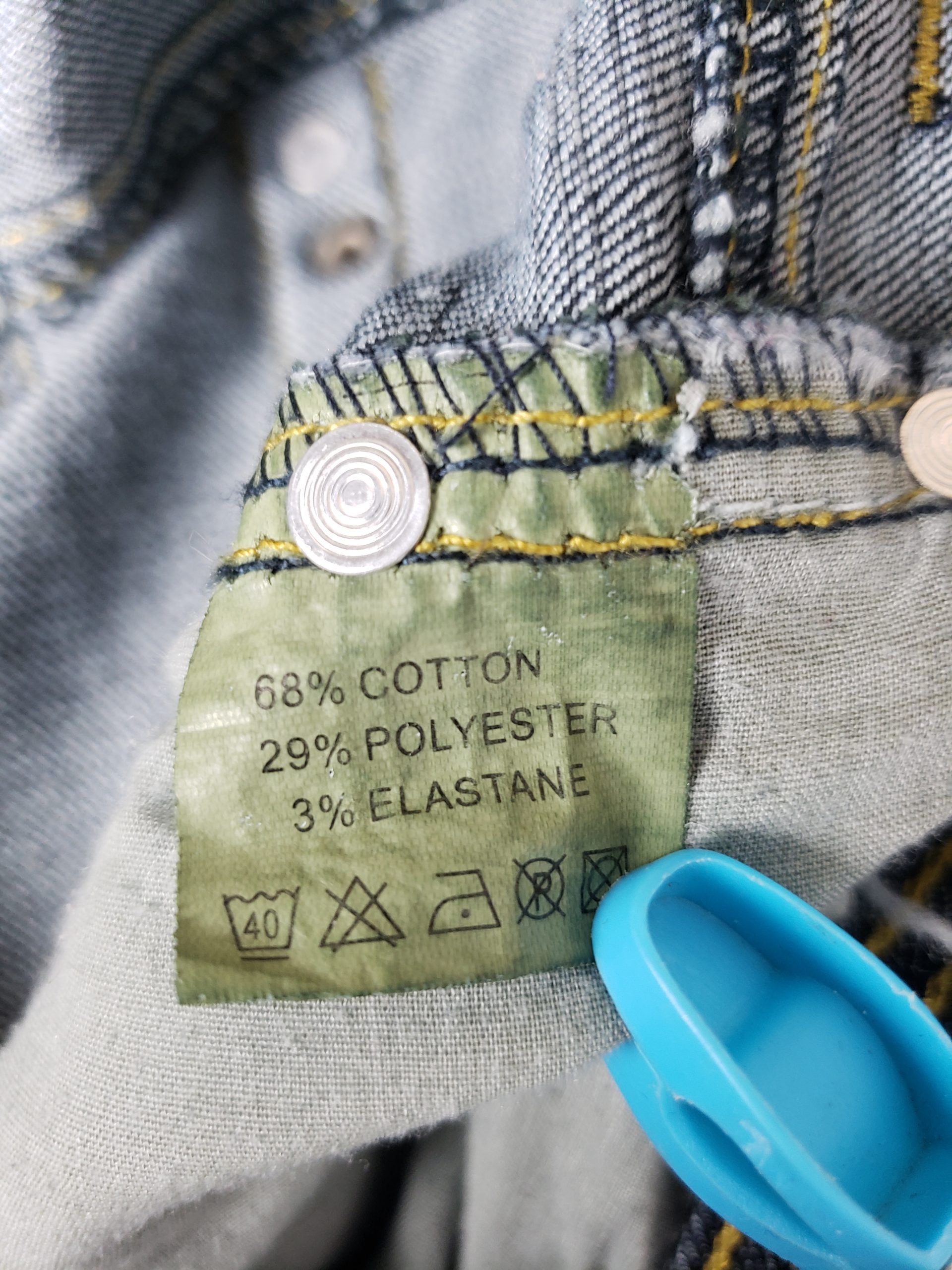 Стильні сині джинси з металевими заклепками - елегантний vintage look для модних жінок 7 Стильні сині джинси з металевими заклепками - елегантний vintage look для модних жінок - Зображення 7