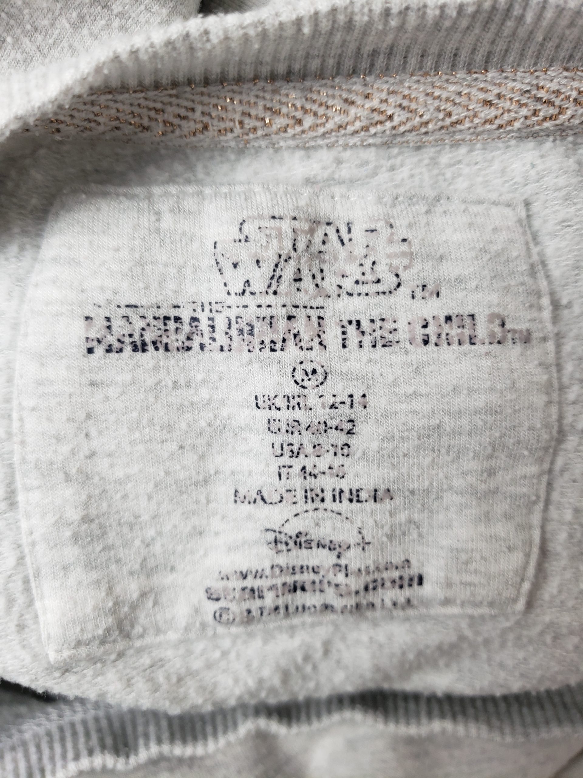 Сірий світшот Disney Star Wars Mandalorian The Child - жіночий одяг з принтом вживаний 7 Сірий світшот Disney Star Wars Mandalorian The Child - жіночий одяг з принтом вживаний - Зображення 7