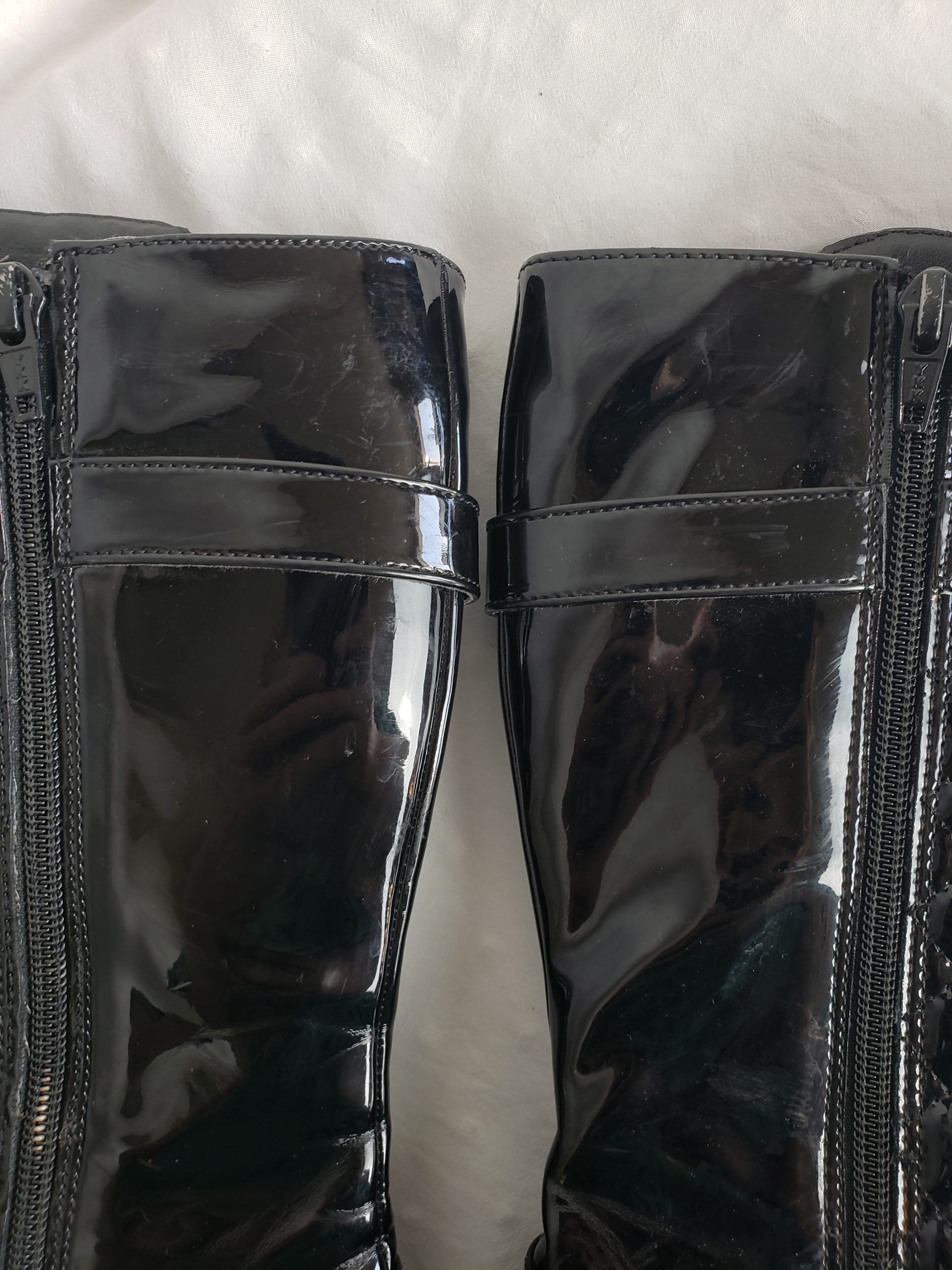 Дитячі чорні чоботи 33 розмір для дівчинки 8-9 років - стильне взуття з лакованою поверхнею 6 Дитячі чорні чоботи 33 розмір для дівчинки 8-9 років - стильне взуття з лакованою поверхнею - Зображення 6