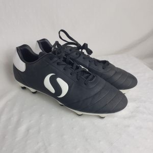 Футбольні бутси Sondico Strike чорні вживані - універсальне взуття для активного життя весна-літо-осінь