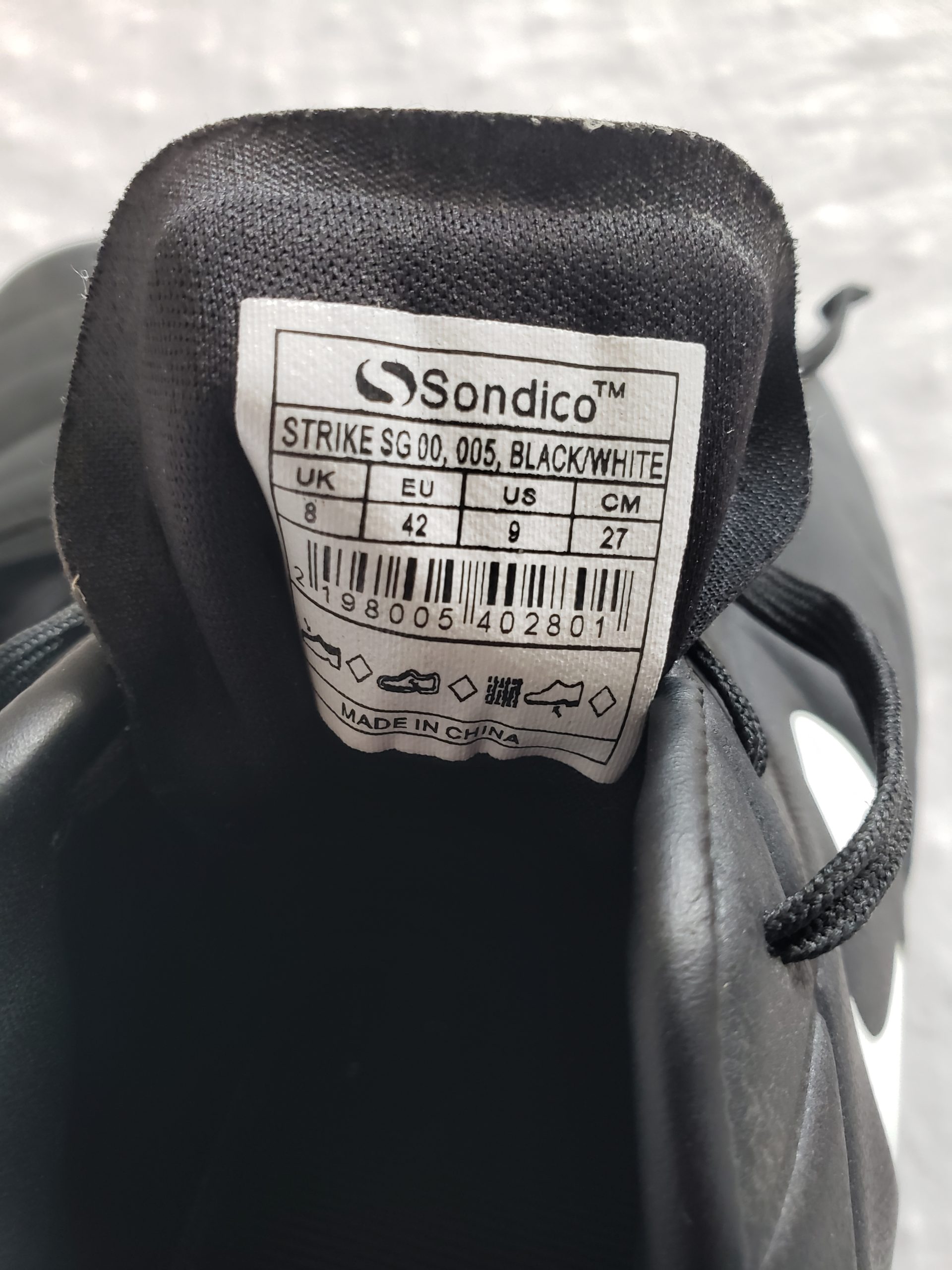 Футбольні бутси Sondico Strike чорні вживані - універсальне взуття для активного життя весна-літо-осінь 7 Футбольні бутси Sondico Strike чорні вживані - універсальне взуття для активного життя весна-літо-осінь - Зображення 7