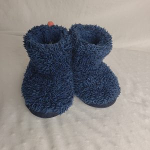 Стильні дитячі тапочки синього кольору - модний домашній комфорт для малюків