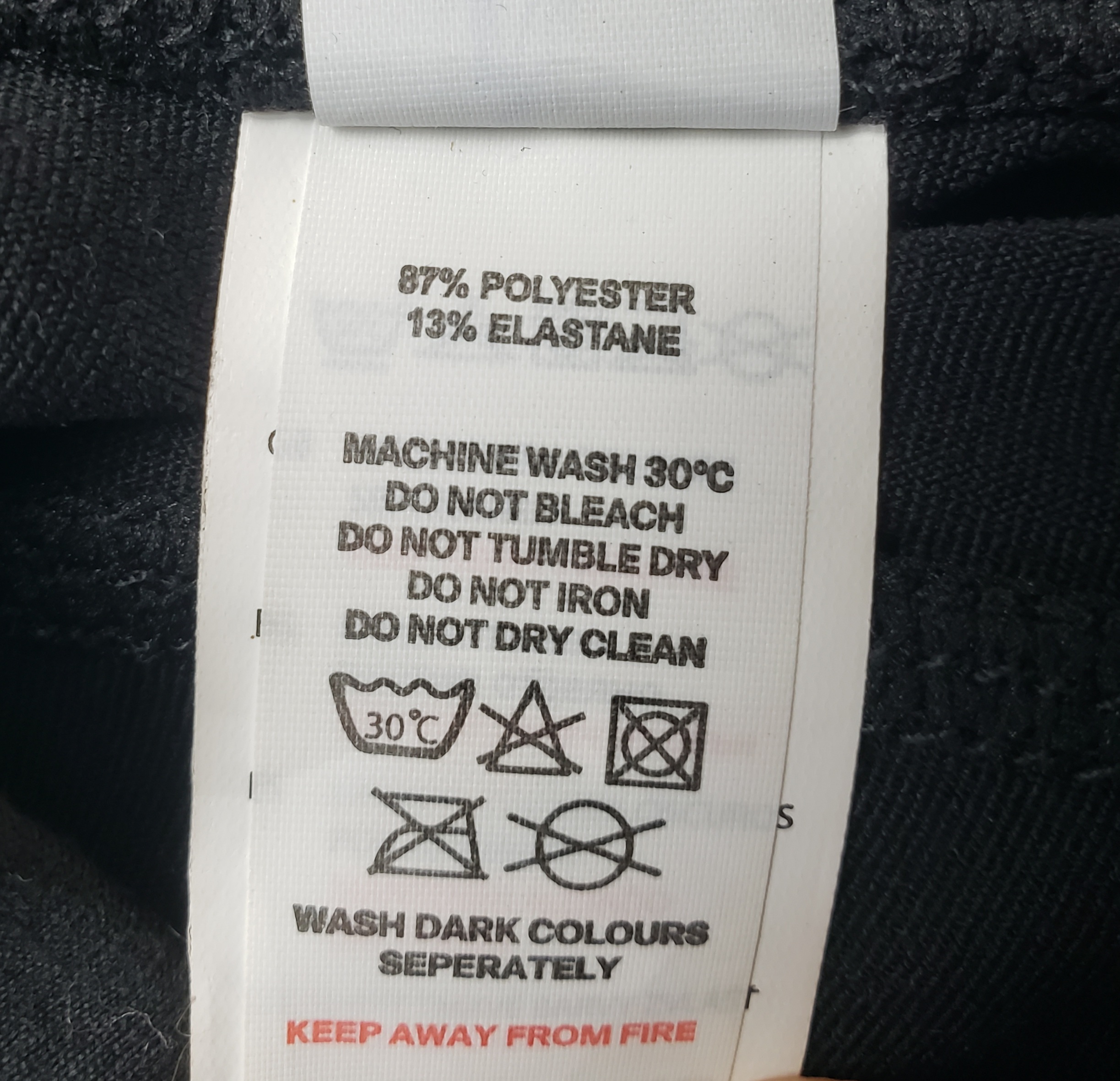 Чорні спортивні шорти жіночі з логотипом - висока якість, комфорт, еластичність 7 Чорні спортивні шорти жіночі з логотипом - висока якість, комфорт, еластичність - Зображення 7