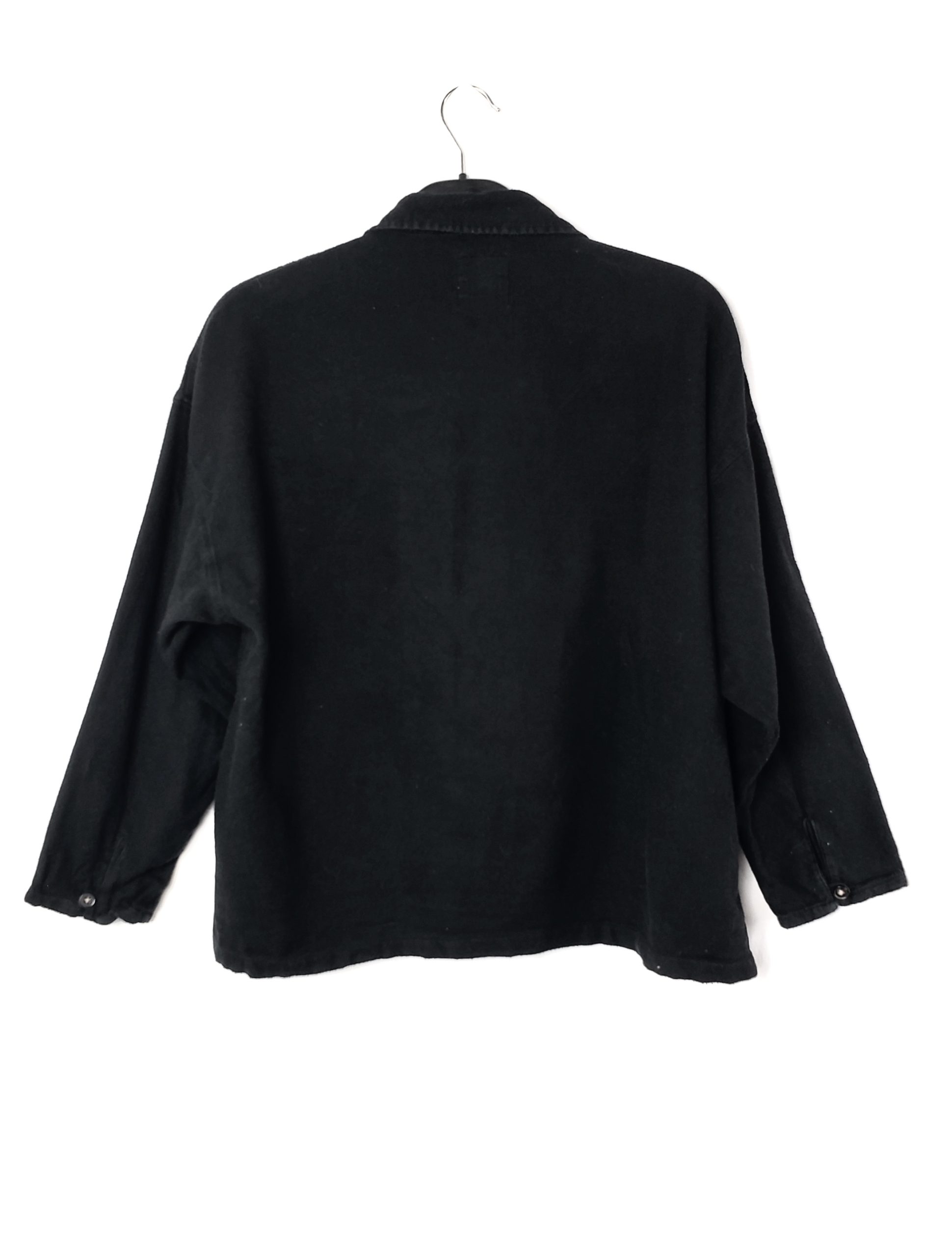 Чорна сорочка жіноча секонд хенд ідеальний стан - універсальна блузка для офісу та повсякдення 3 Чорна сорочка жіноча секонд хенд ідеальний стан - універсальна блузка для офісу та повсякдення - Зображення 3
