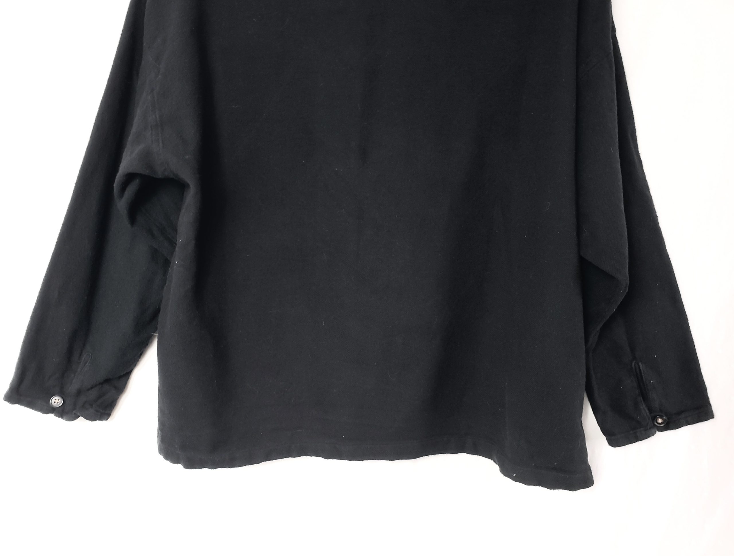 Чорна сорочка жіноча секонд хенд ідеальний стан - універсальна блузка для офісу та повсякдення 8 Чорна сорочка жіноча секонд хенд ідеальний стан - універсальна блузка для офісу та повсякдення - Зображення 8
