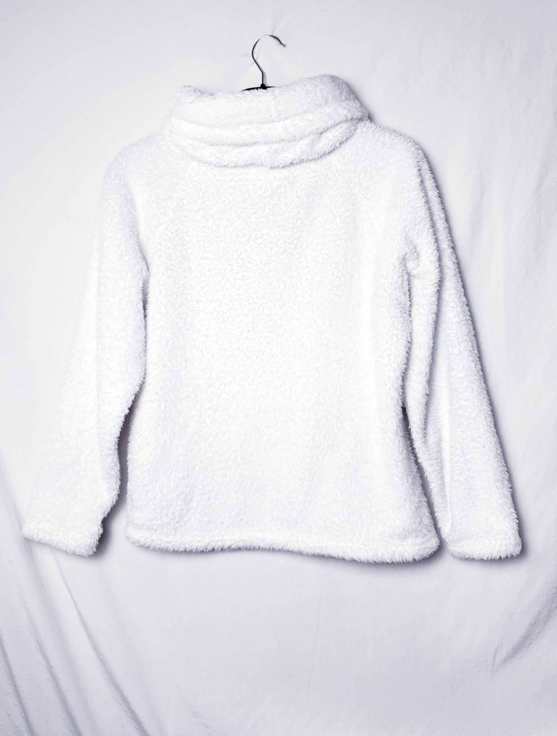 Білий плюшевий худі з капюшоном - м'який поліестер, розмір M, вживаний одяг у гарному стані 4 Білий плюшевий худі з капюшоном - м'який поліестер, розмір M, вживаний одяг у гарному стані - Зображення 4