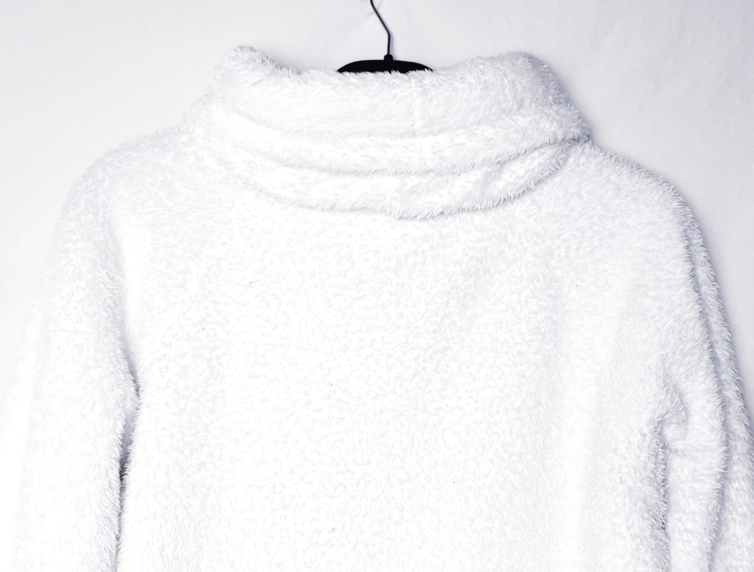 Білий плюшевий худі з капюшоном - м'який поліестер, розмір M, вживаний одяг у гарному стані 5 Білий плюшевий худі з капюшоном - м'який поліестер, розмір M, вживаний одяг у гарному стані - Зображення 5