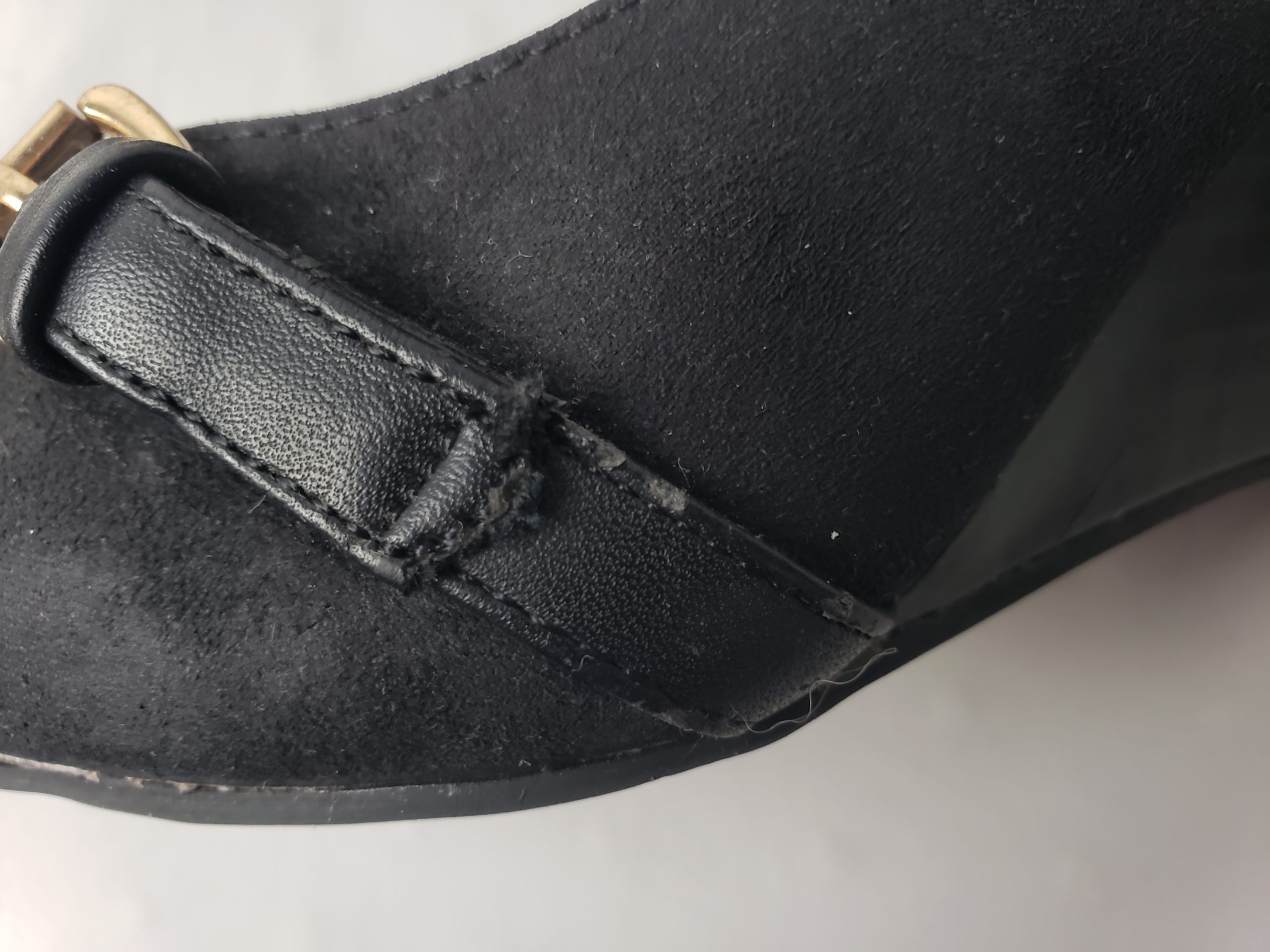 Чорні літні туфлі на каблуку 9см розмір 38 - стильне вживане взуття для офісу та вечірок 9 Чорні літні туфлі на каблуку 9см розмір 38 - стильне вживане взуття для офісу та вечірок - Зображення 9