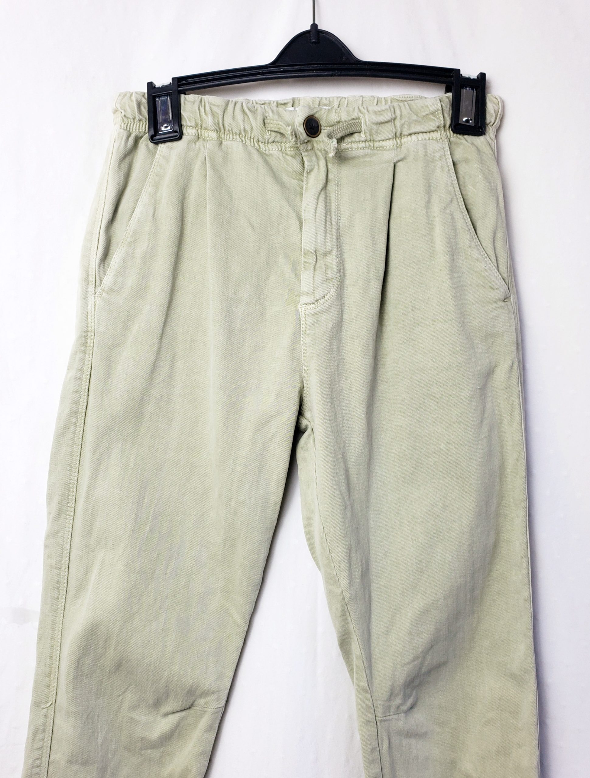 Чоловічі штани ZARA оливкові з бавовни та ліоцелу - вживані брюки в гарному стані 6 Чоловічі штани ZARA оливкові з бавовни та ліоцелу - вживані брюки в гарному стані - Зображення 6