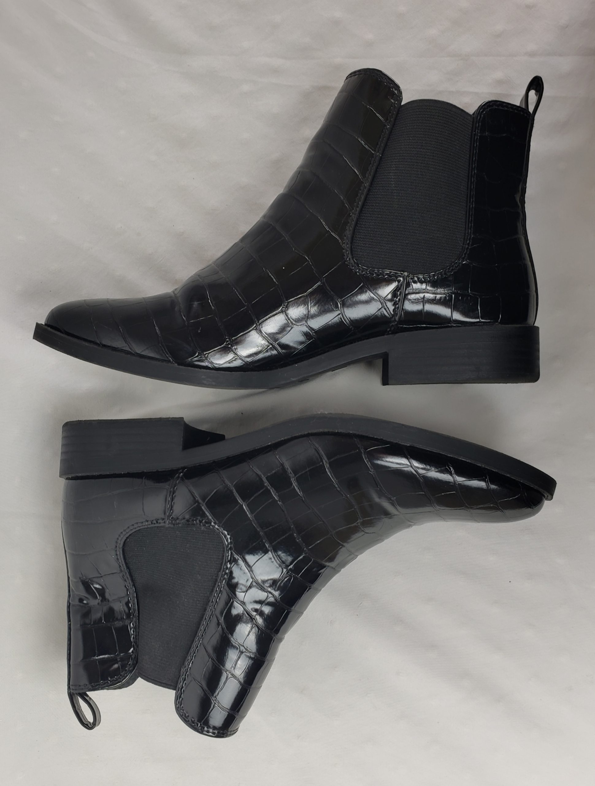 Чорні жіночі черевики челсі з крокодиловим принтом 37 розмір - стильне взуття для весни та осені 6 Чорні жіночі черевики челсі з крокодиловим принтом 37 розмір - стильне взуття для весни та осені - Зображення 6