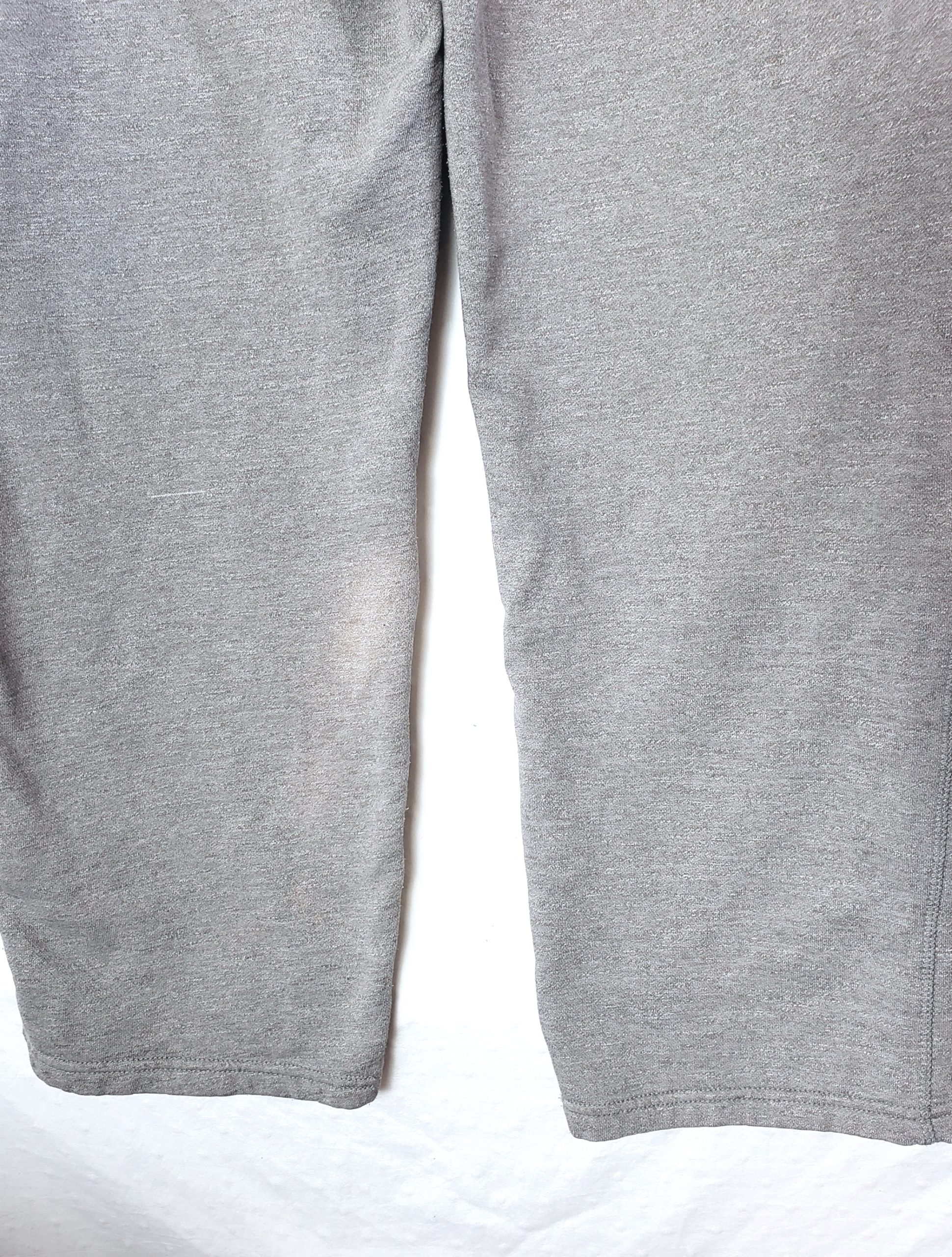 Стильні сірі спортивні штани Boston - модний casual look з характером 6 Стильні сірі спортивні штани Boston - модний casual look з характером - Зображення 6