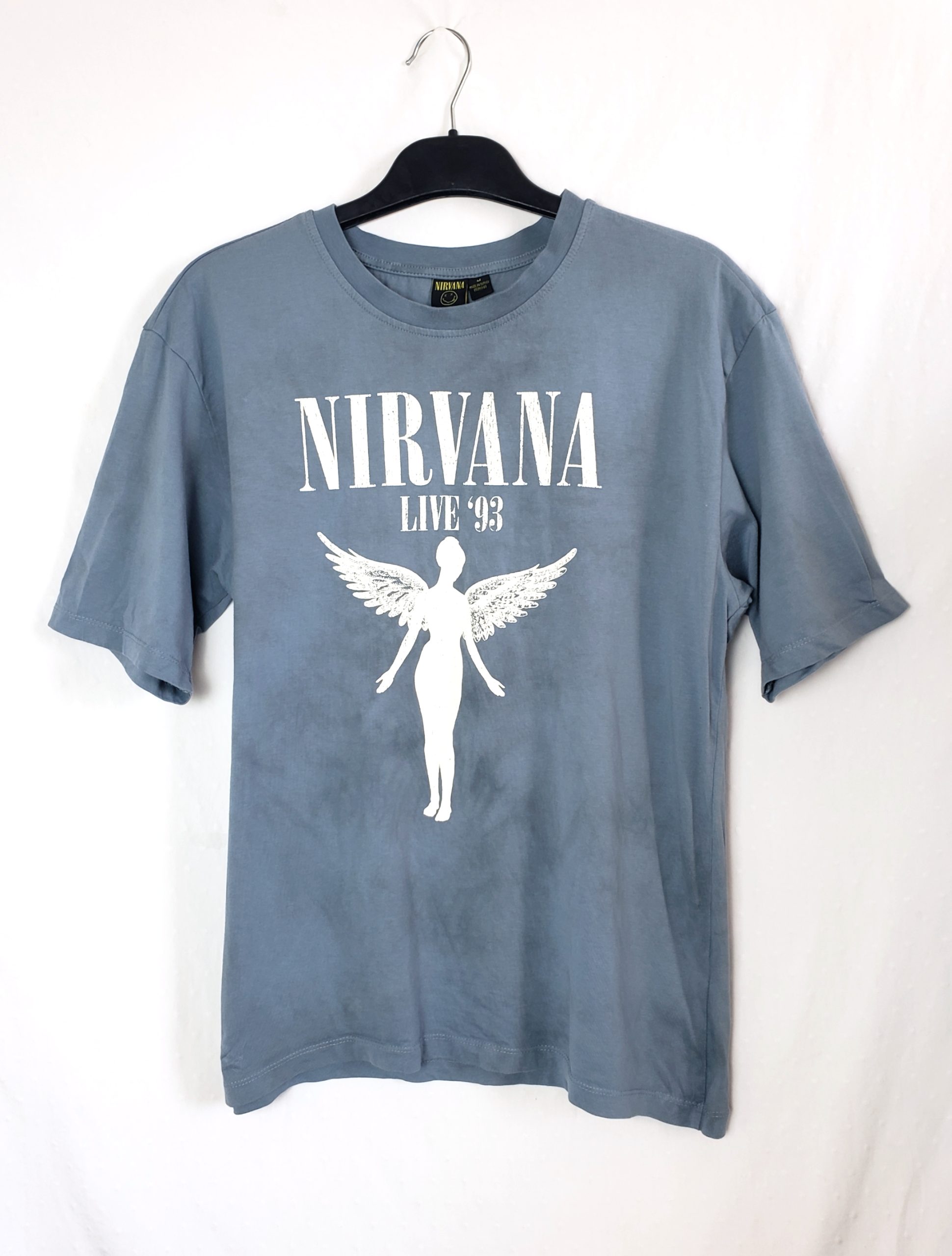 Стильна блакитна футболка Nirvana Live '93 - модний вінтажний принт у ідеальному стані 1 Стильна блакитна футболка Nirvana Live '93 - модний вінтажний принт у ідеальному стані
