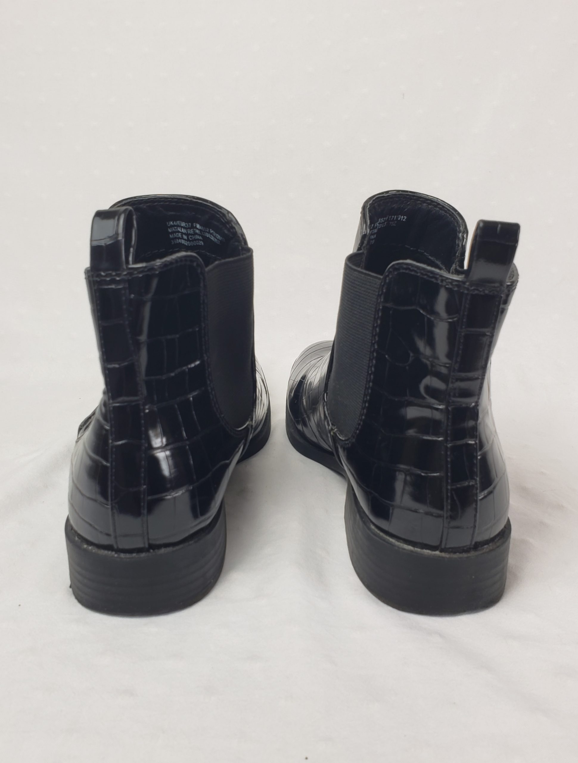 Чорні жіночі черевики челсі з крокодиловим принтом 37 розмір - стильне взуття для весни та осені 3 Чорні жіночі черевики челсі з крокодиловим принтом 37 розмір - стильне взуття для весни та осені - Зображення 3