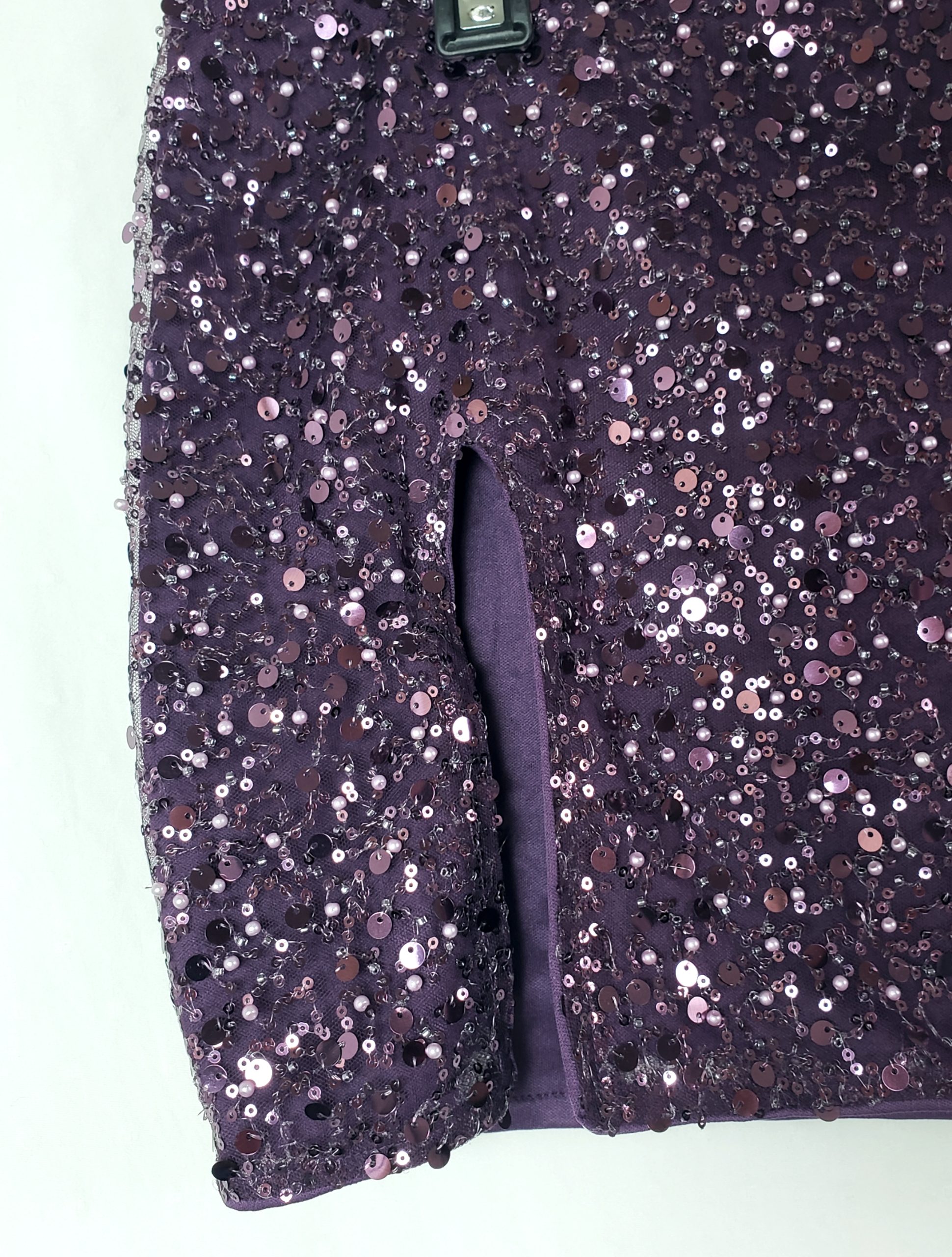 Стильна фіолетова спідниця з паєтками - елегантний вечірній образ для модних жінок 1 Стильна фіолетова спідниця з паєтками - елегантний вечірній образ для модних жінок